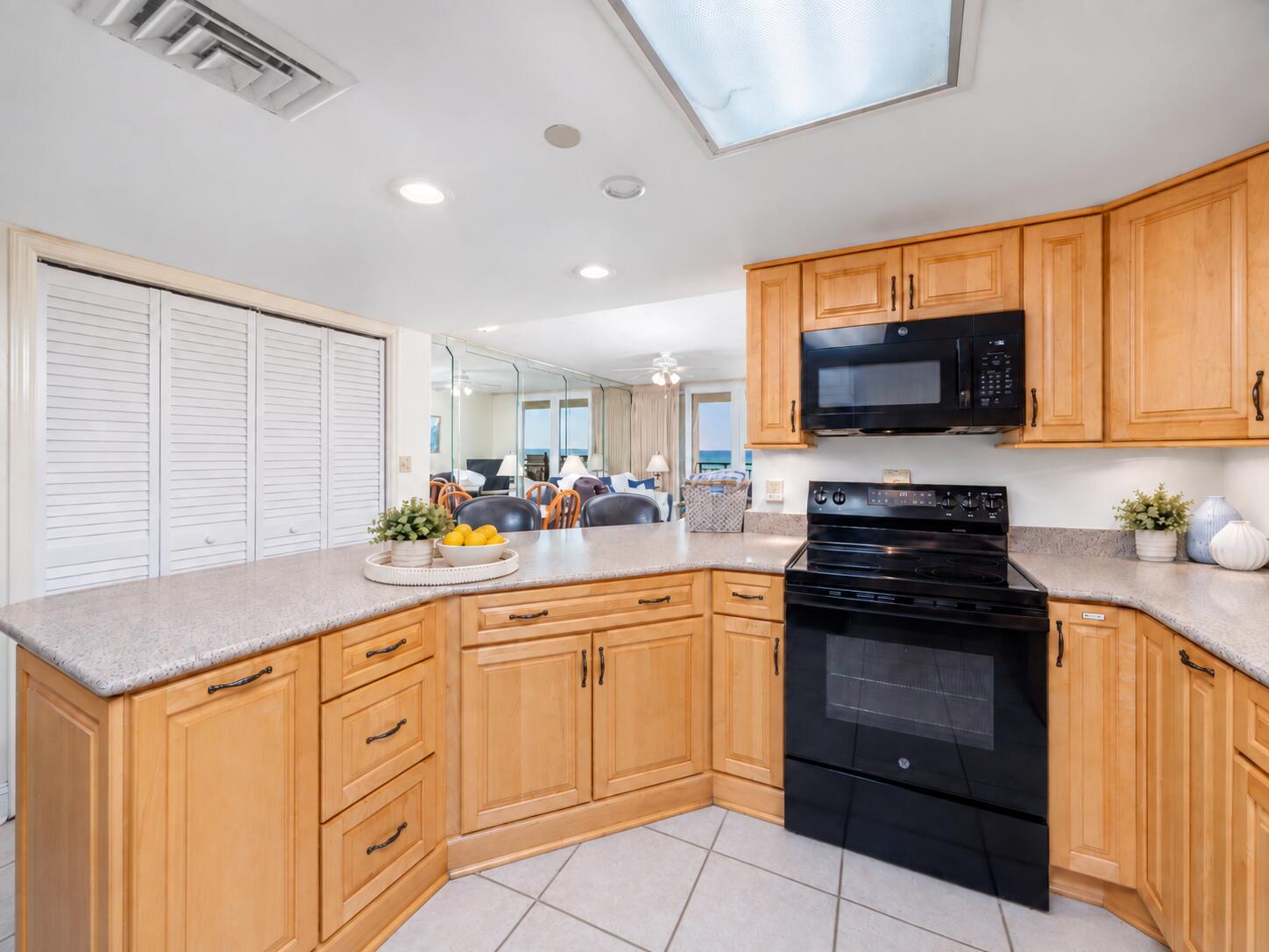 NAUTILUS CONDO - Residential