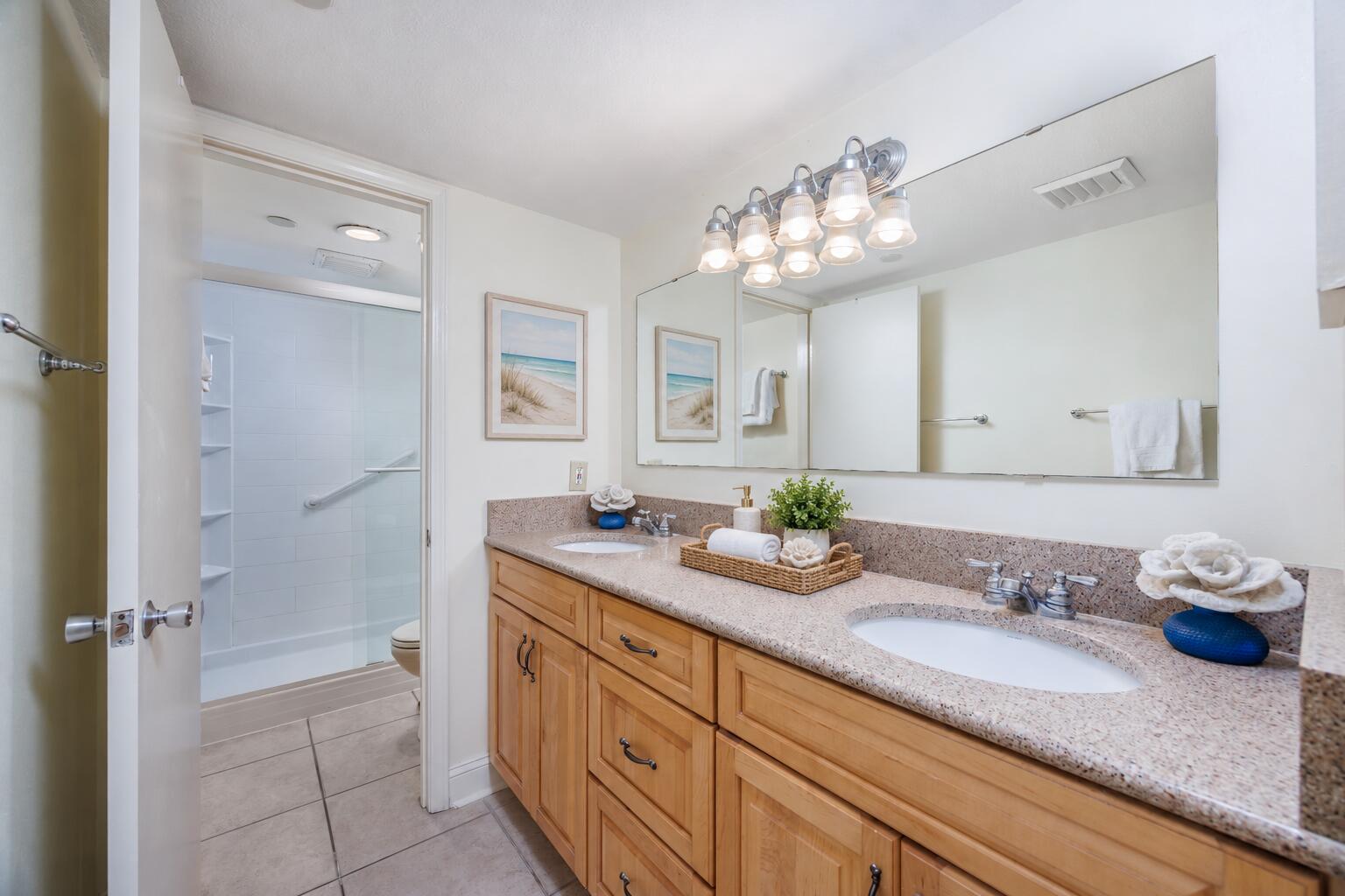 NAUTILUS CONDO - Residential