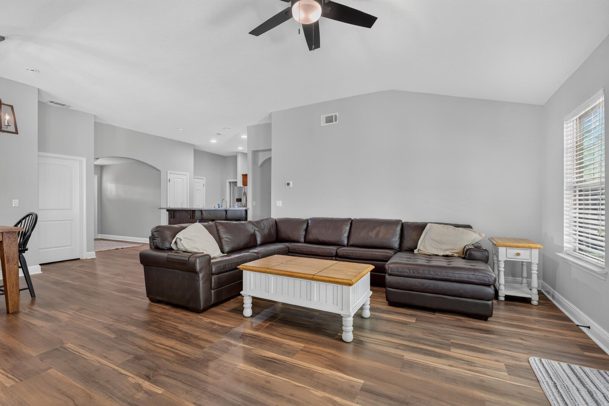 EAGLE BAY - Residential