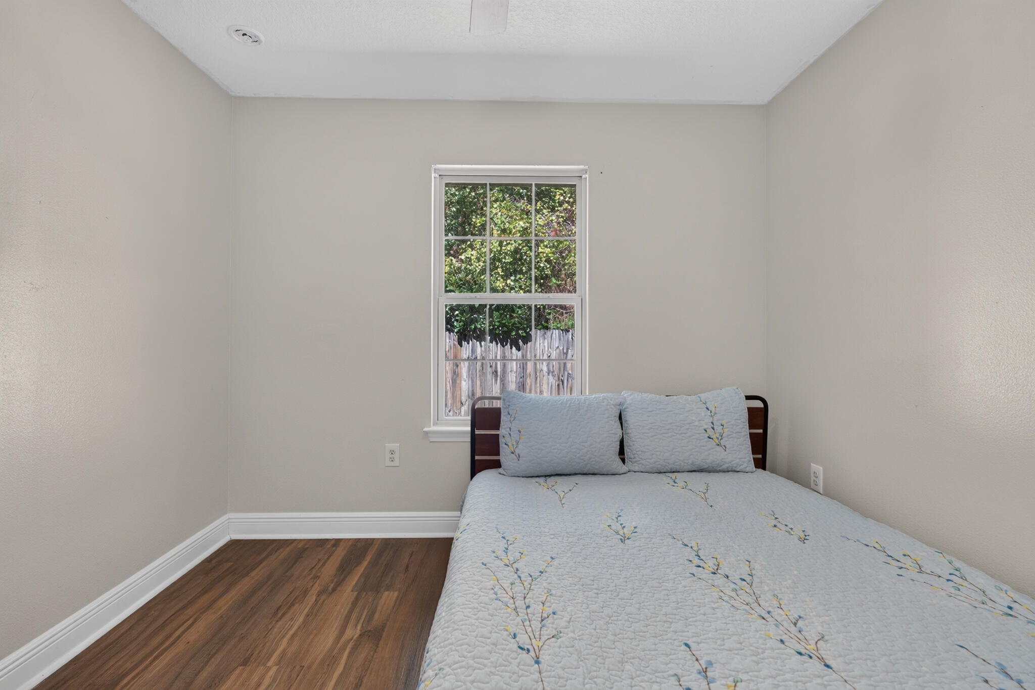 EAGLE BAY - Residential