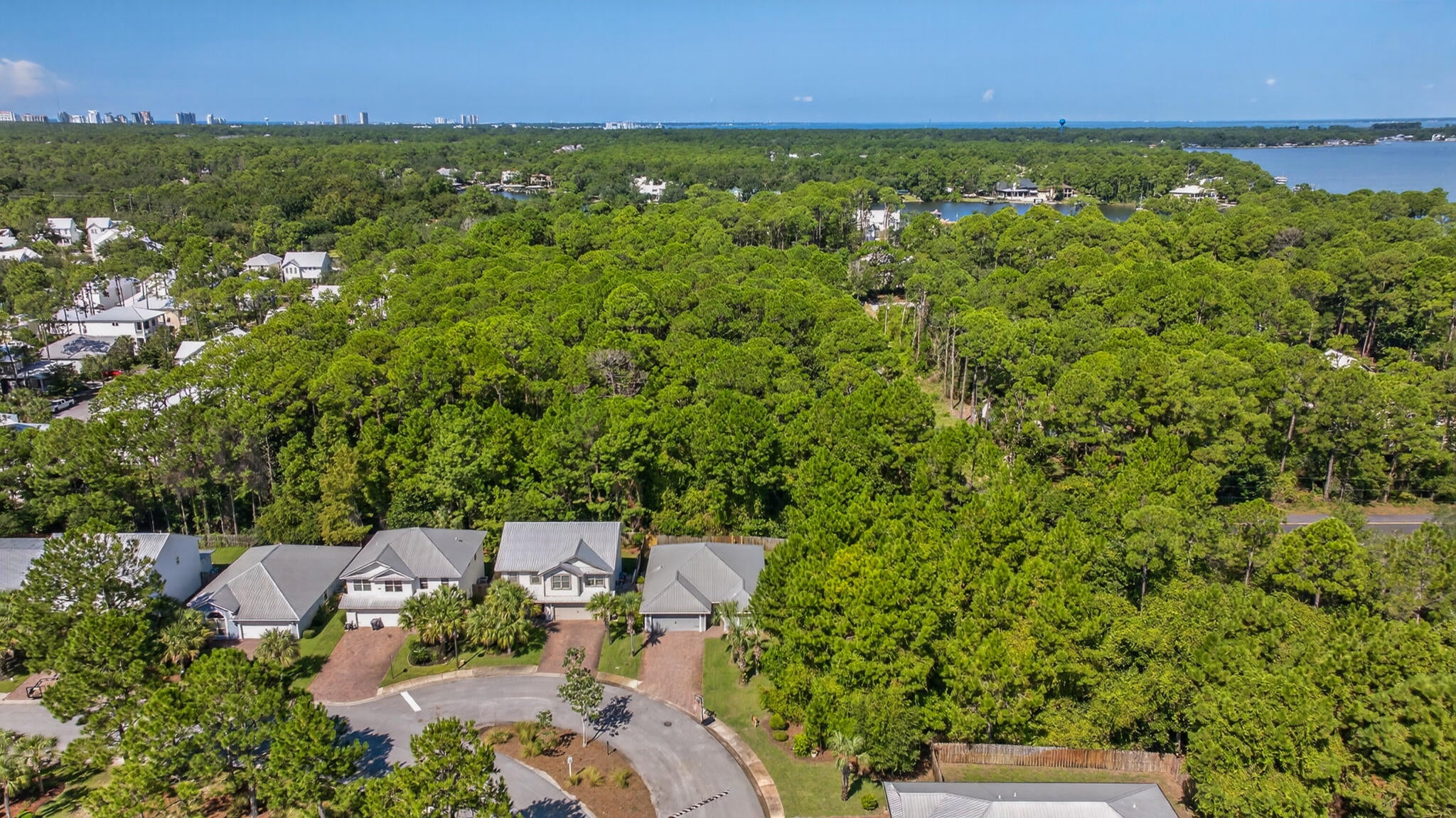 EAGLE BAY - Residential