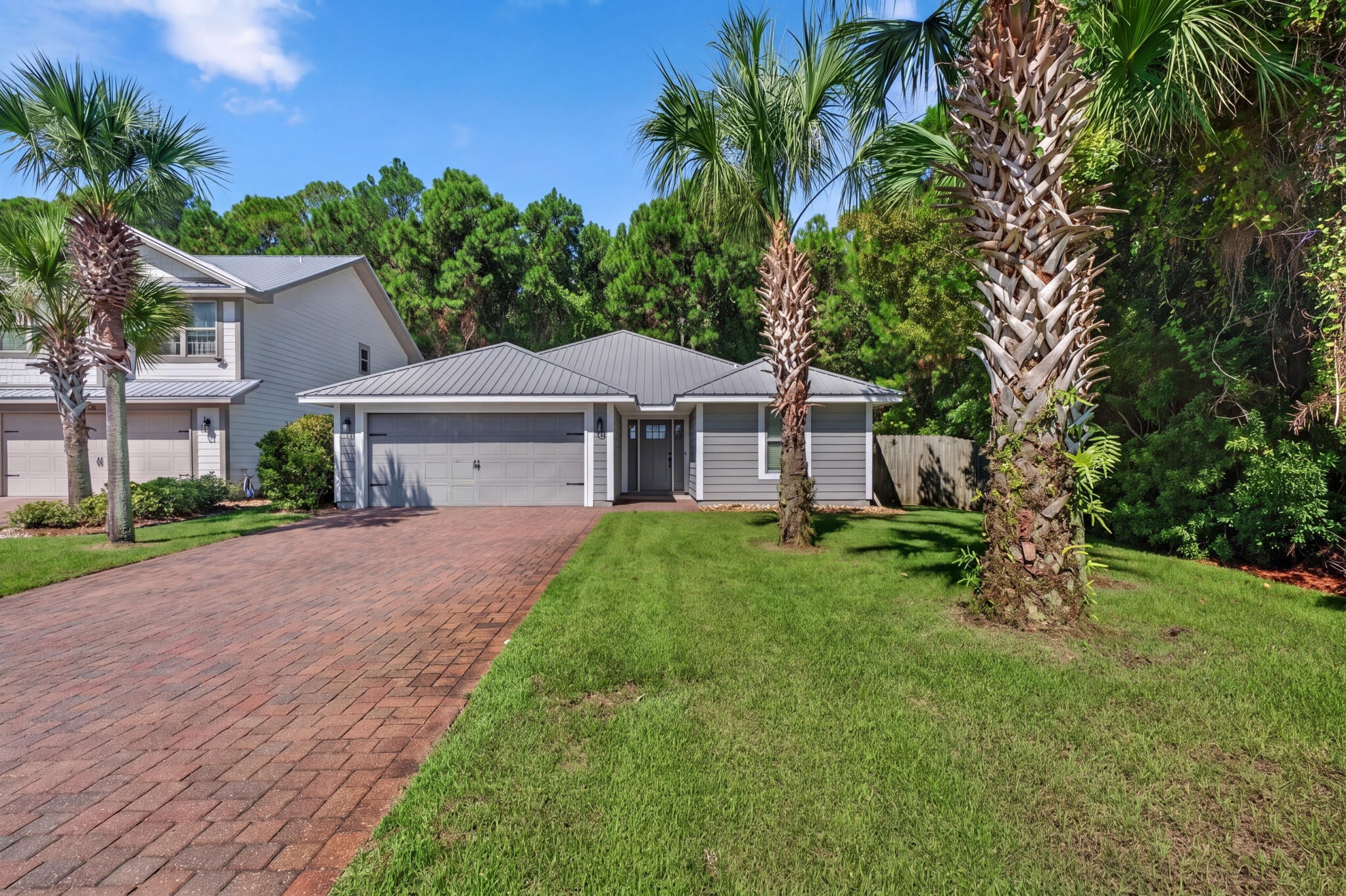 EAGLE BAY - Residential