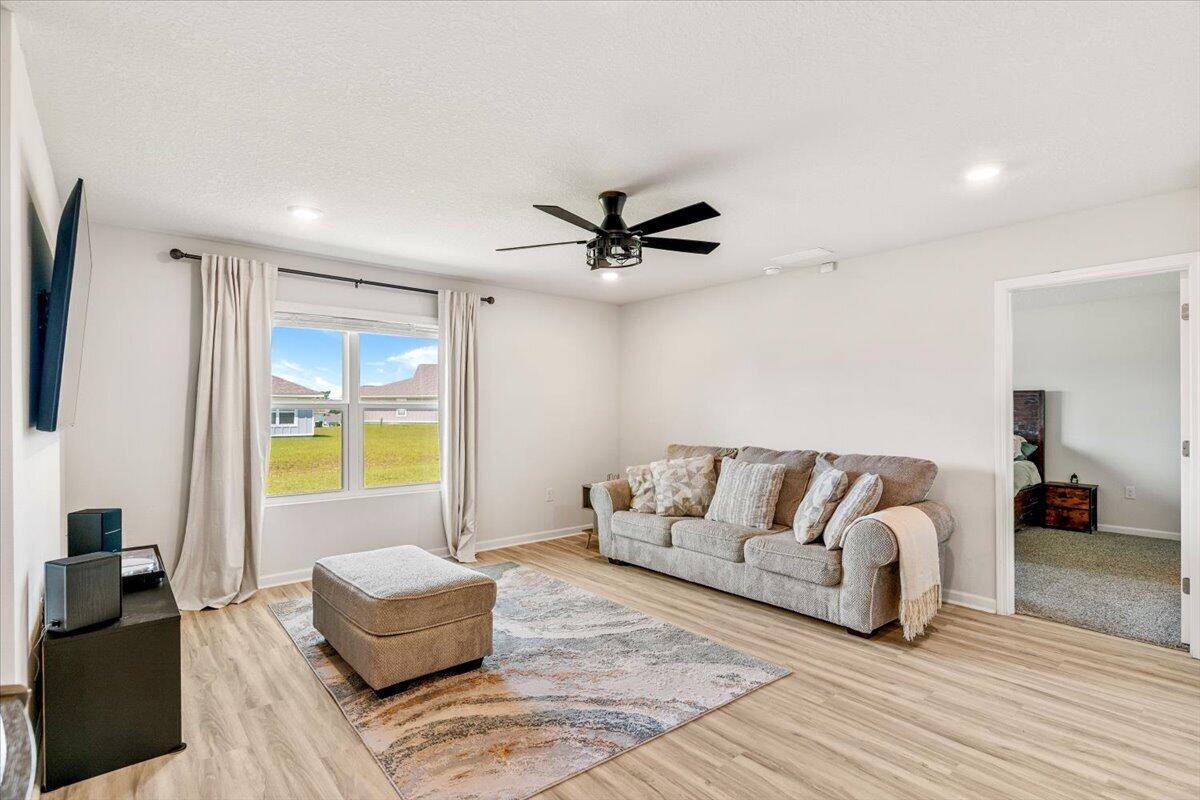 SILVER LAKE VILLAGE - Residential