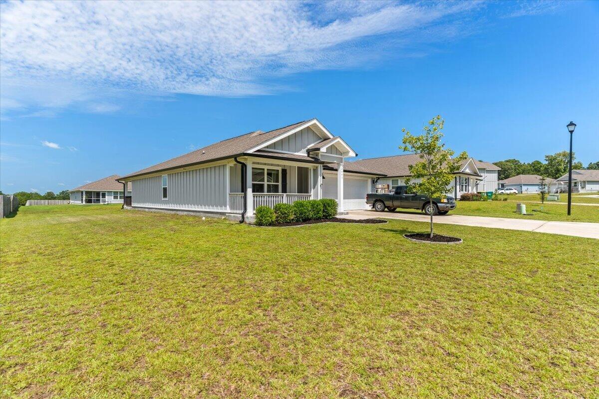 SILVER LAKE VILLAGE - Residential