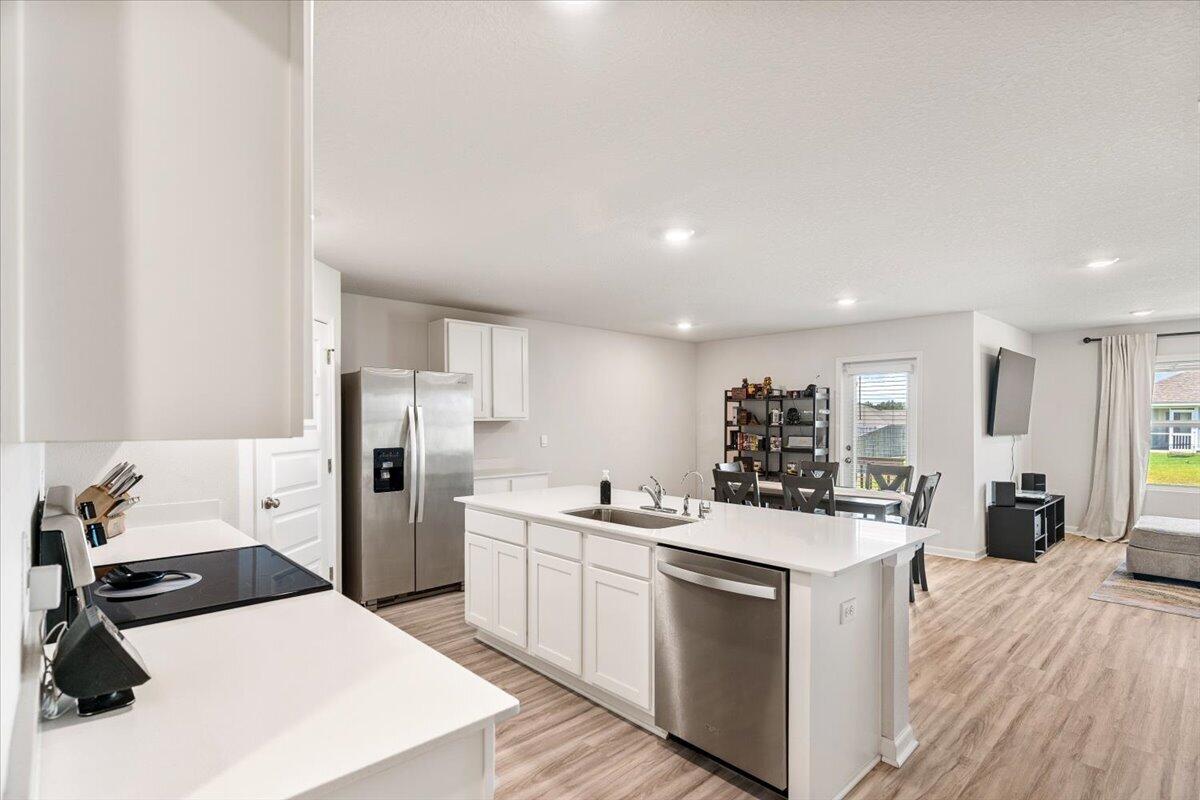 SILVER LAKE VILLAGE - Residential