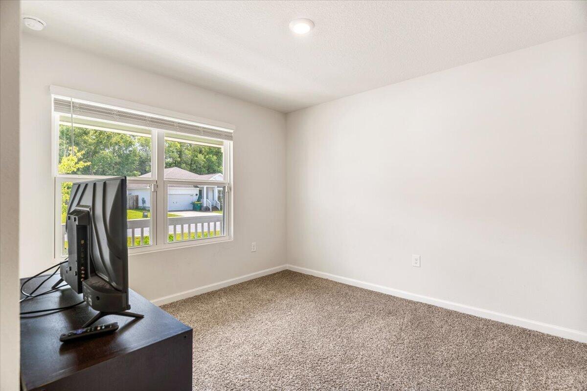 SILVER LAKE VILLAGE - Residential