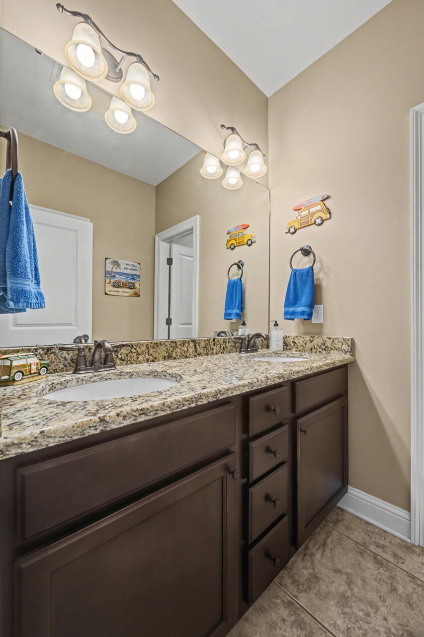 HAWK'S LANDING - Residential