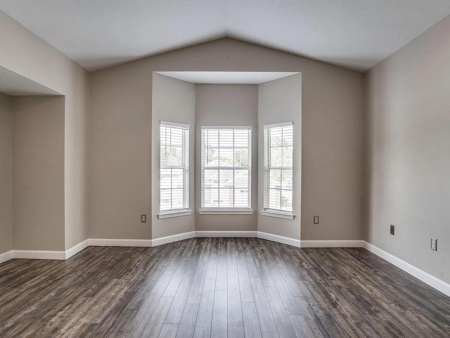 THE OAKS AT NICEVILLE - Residential