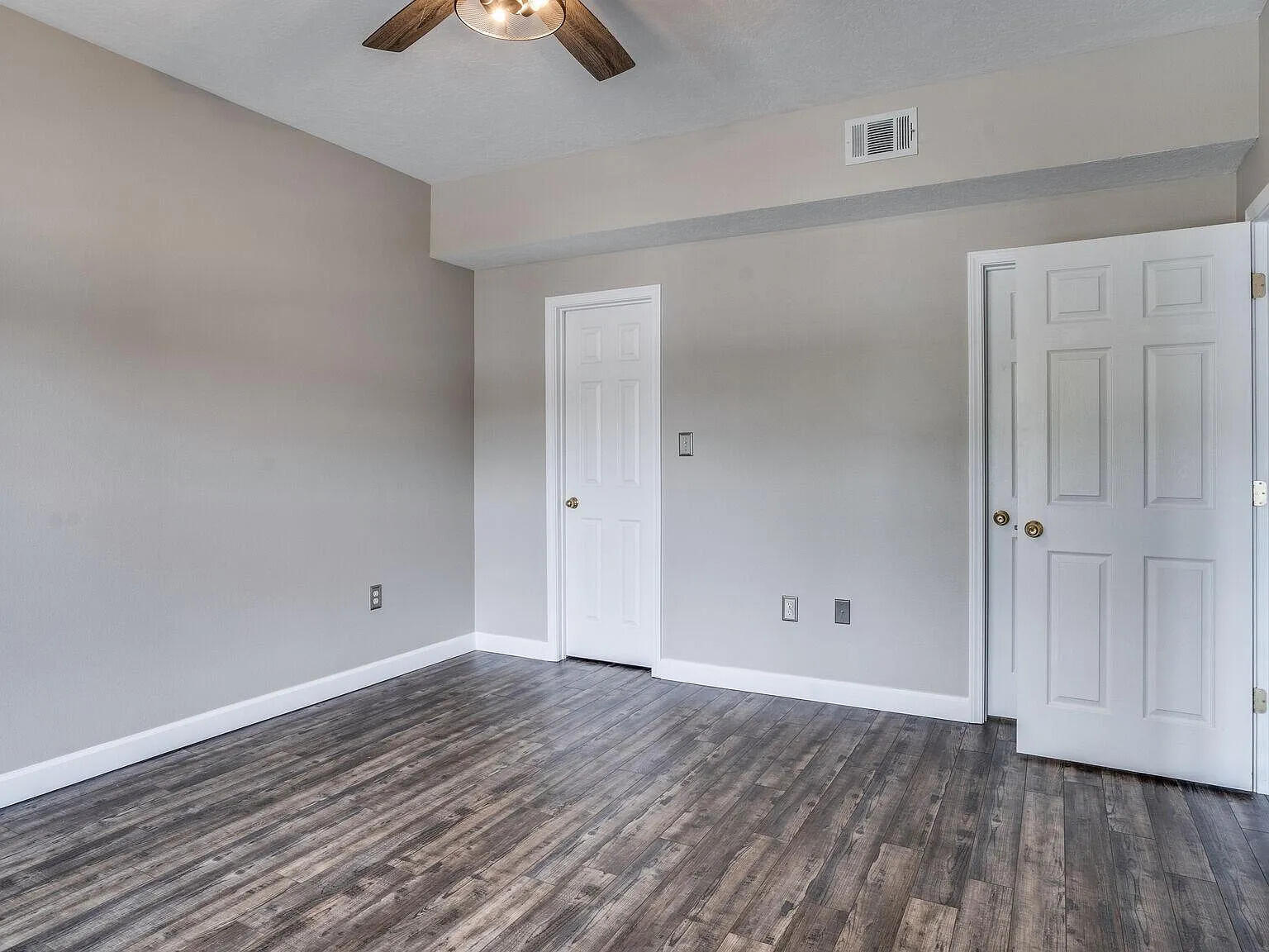 THE OAKS AT NICEVILLE - Residential