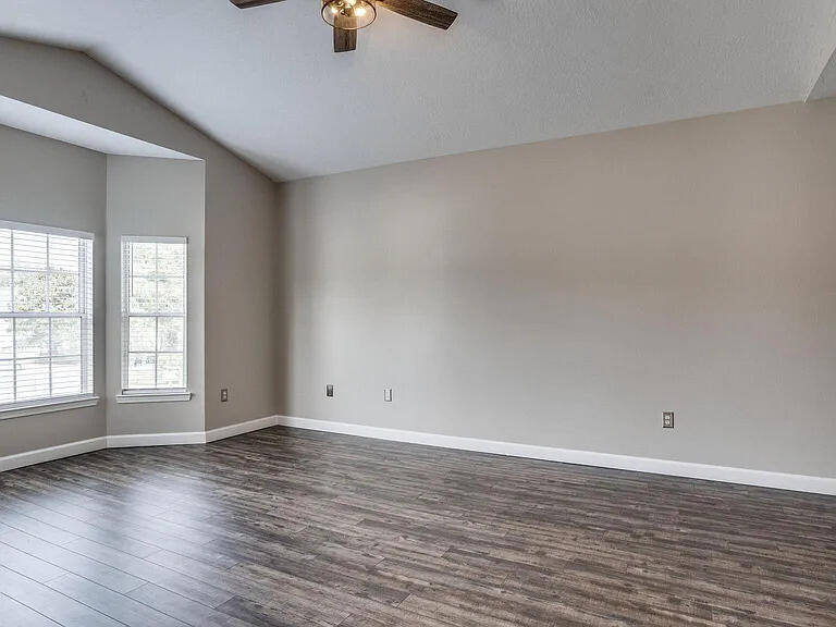 THE OAKS AT NICEVILLE - Residential