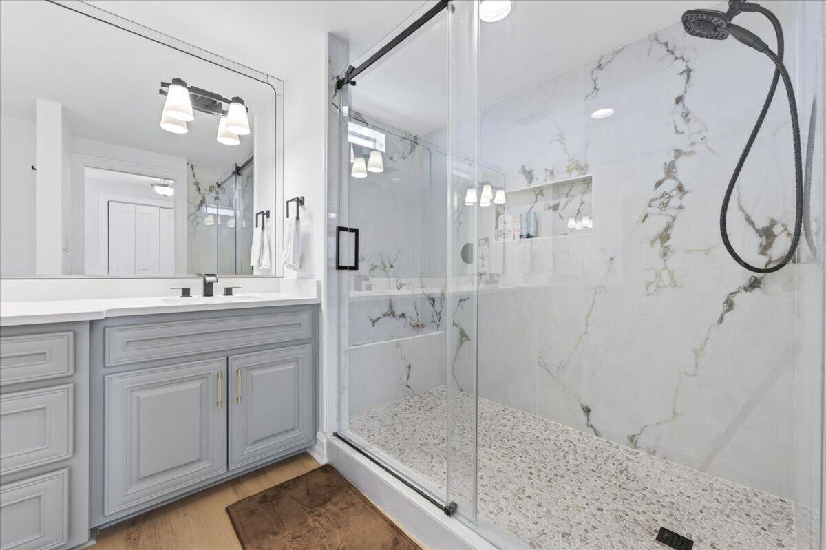 Compass Rose - Residential