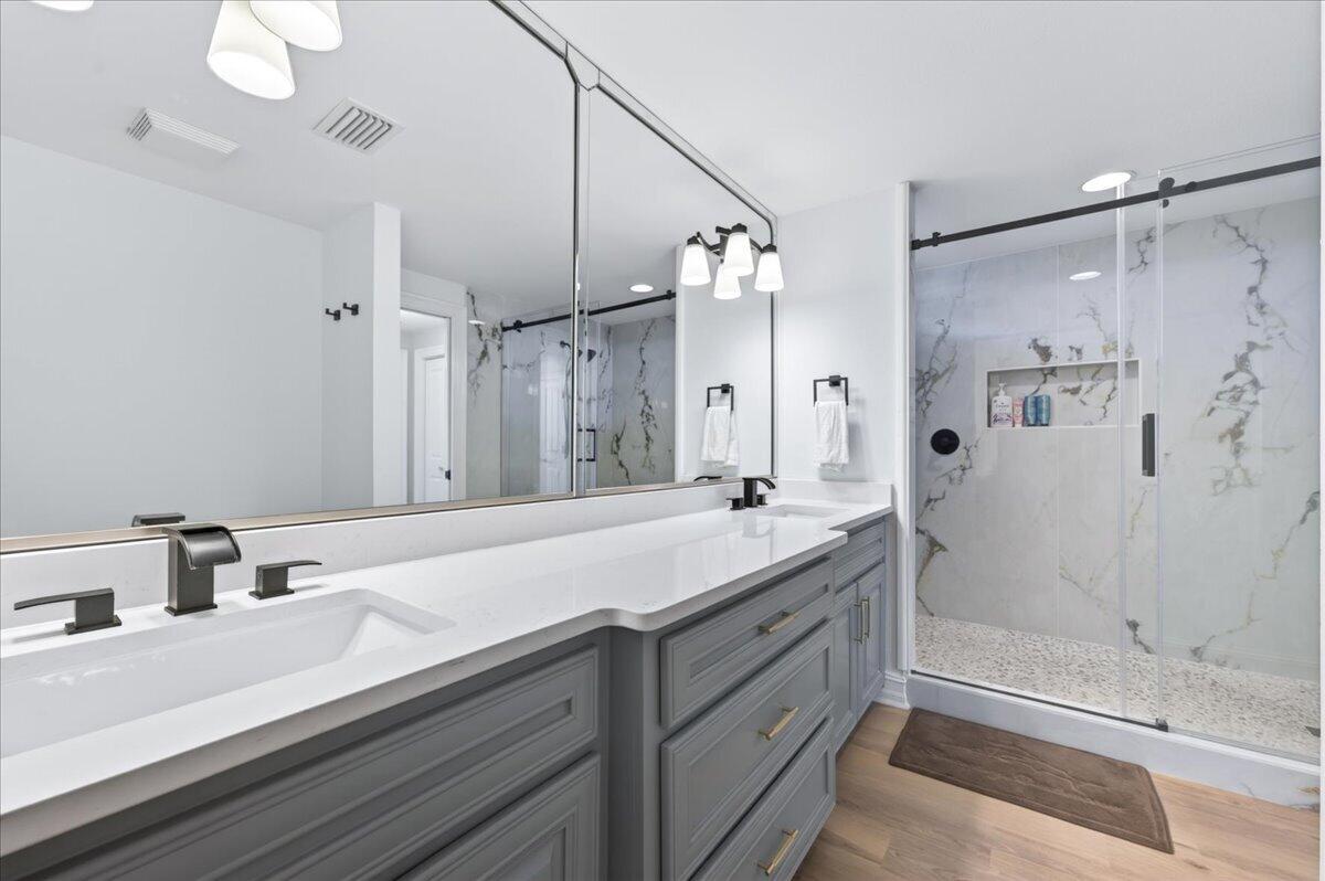 Compass Rose - Residential