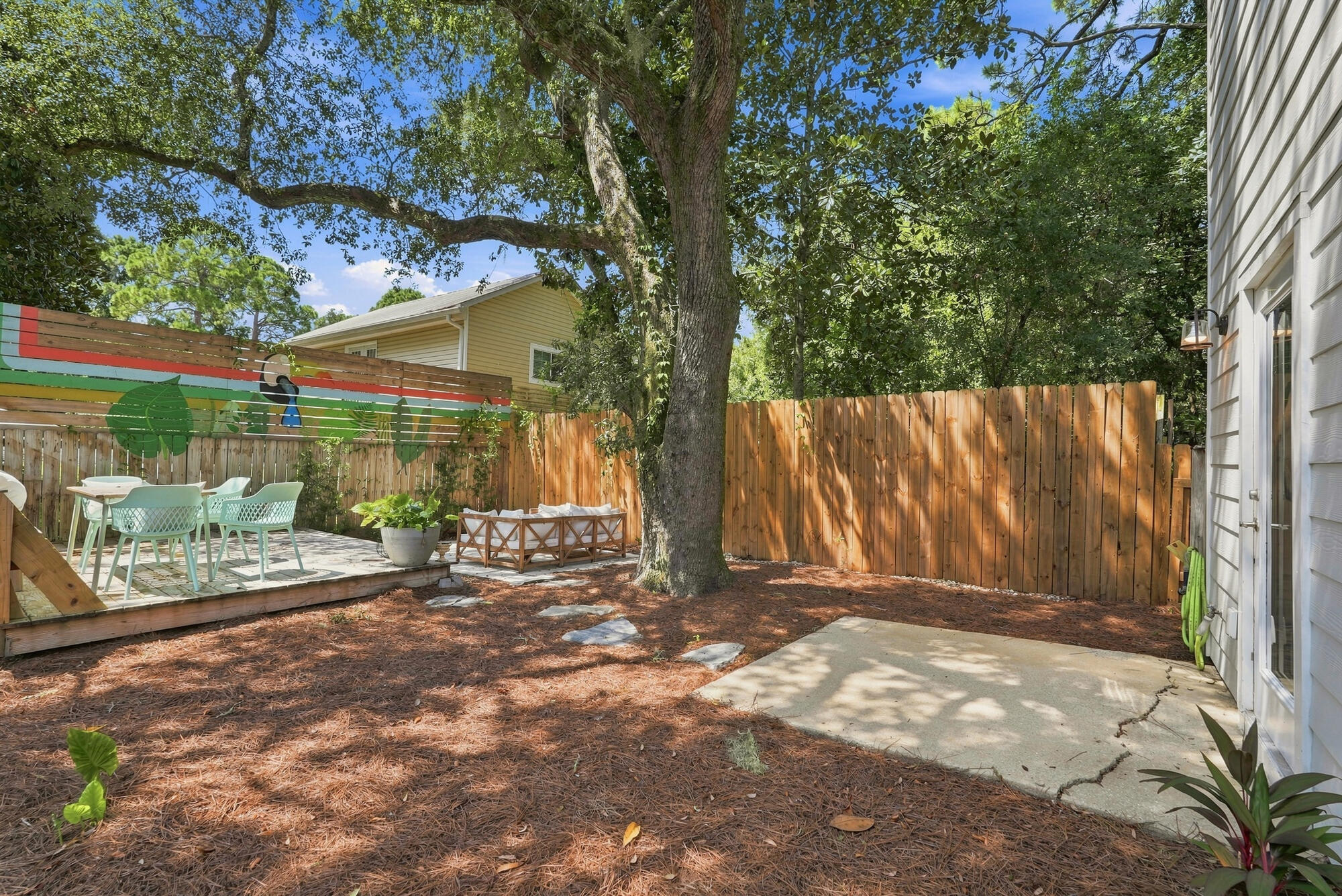MACK BAYOU CENTER - Residential