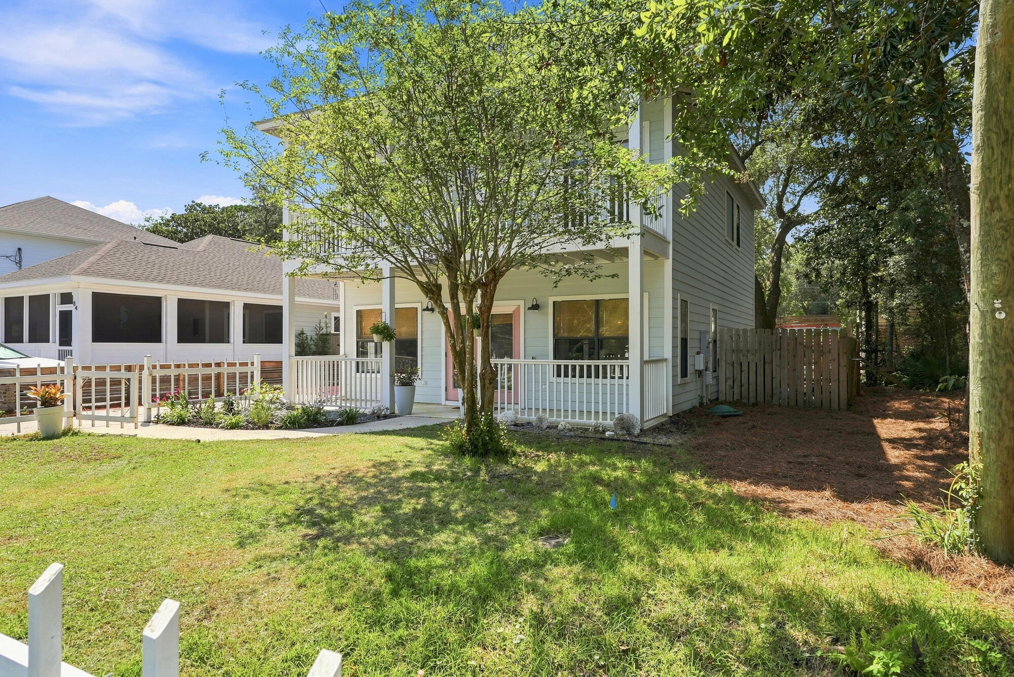 MACK BAYOU CENTER - Residential