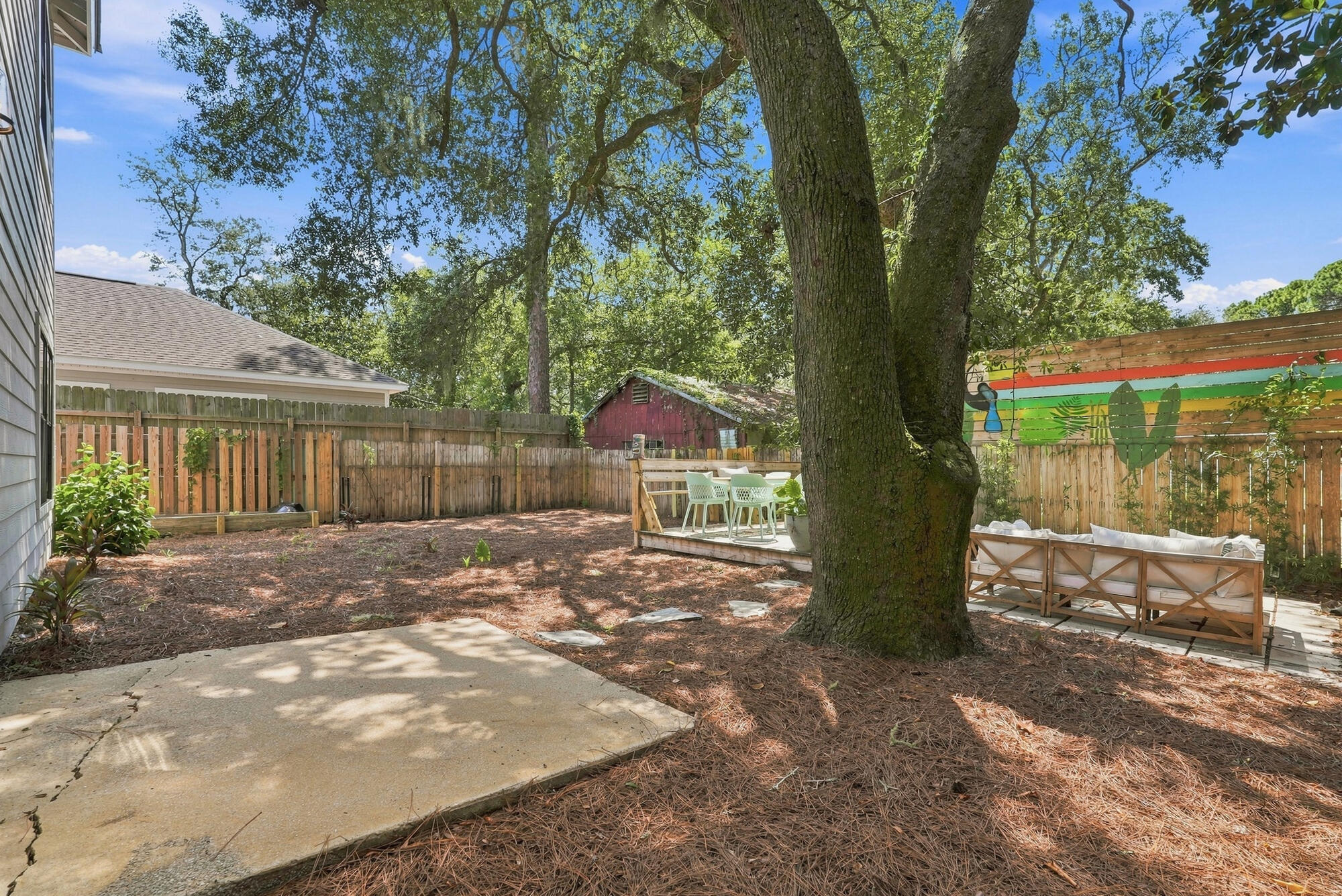 MACK BAYOU CENTER - Residential