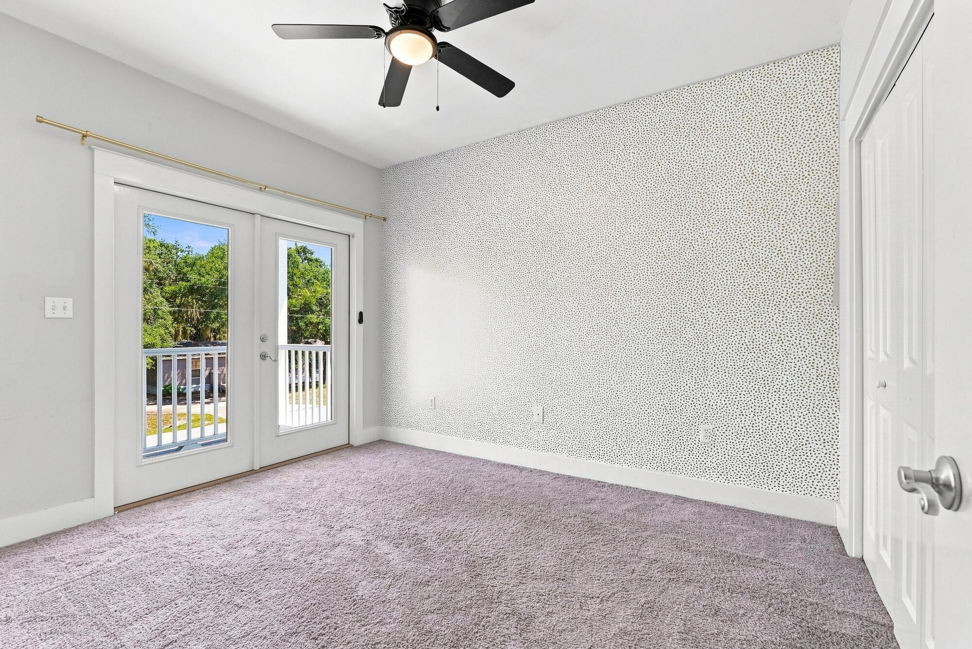MACK BAYOU CENTER - Residential