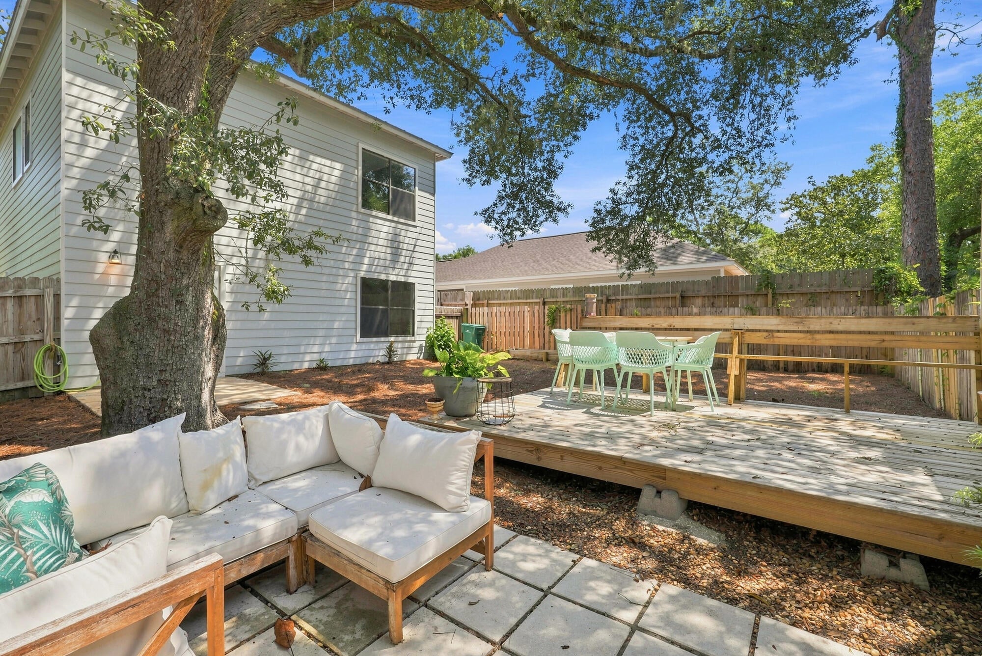 MACK BAYOU CENTER - Residential