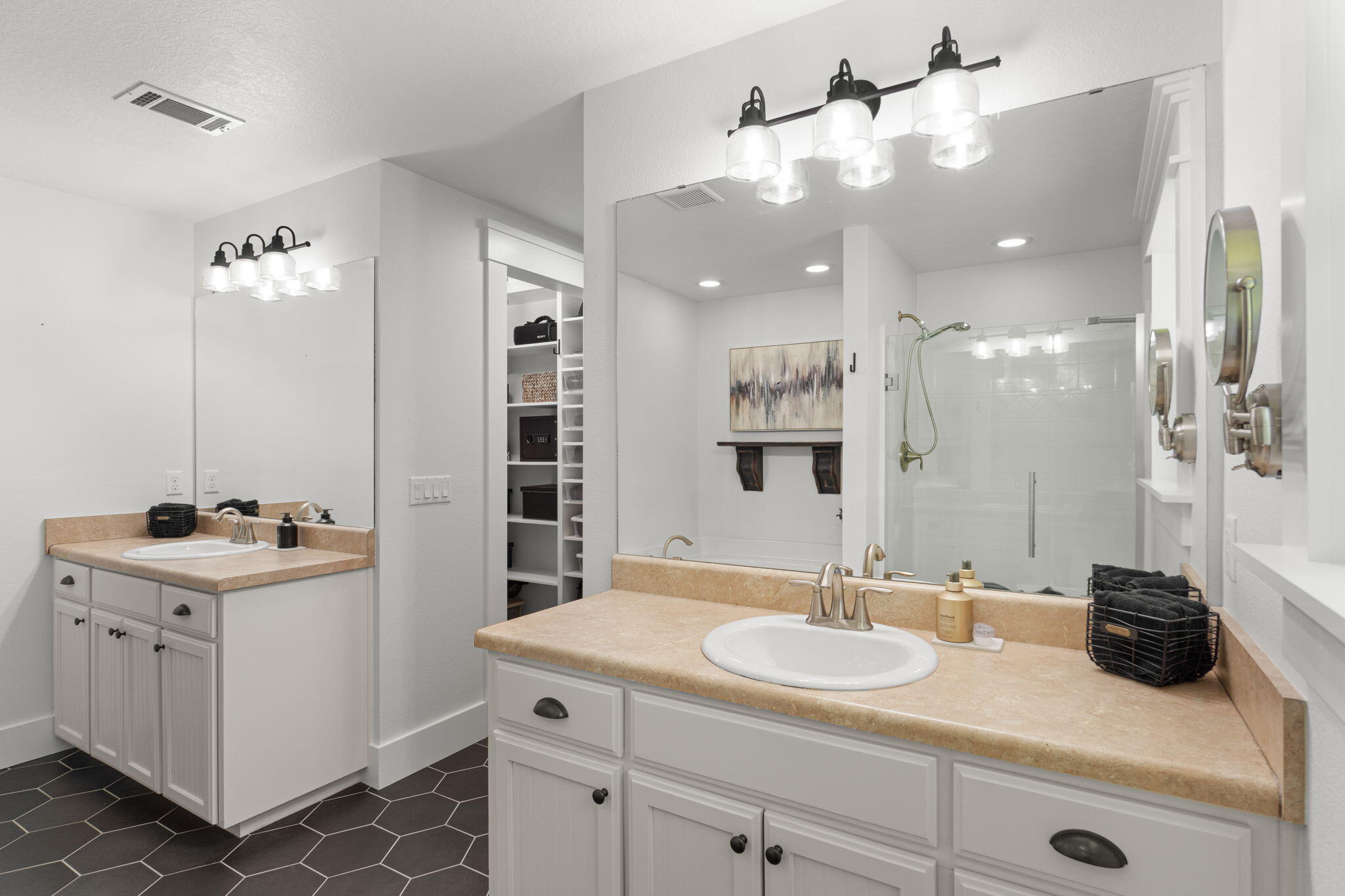 EAST BAY RIVER ESTATES - Residential