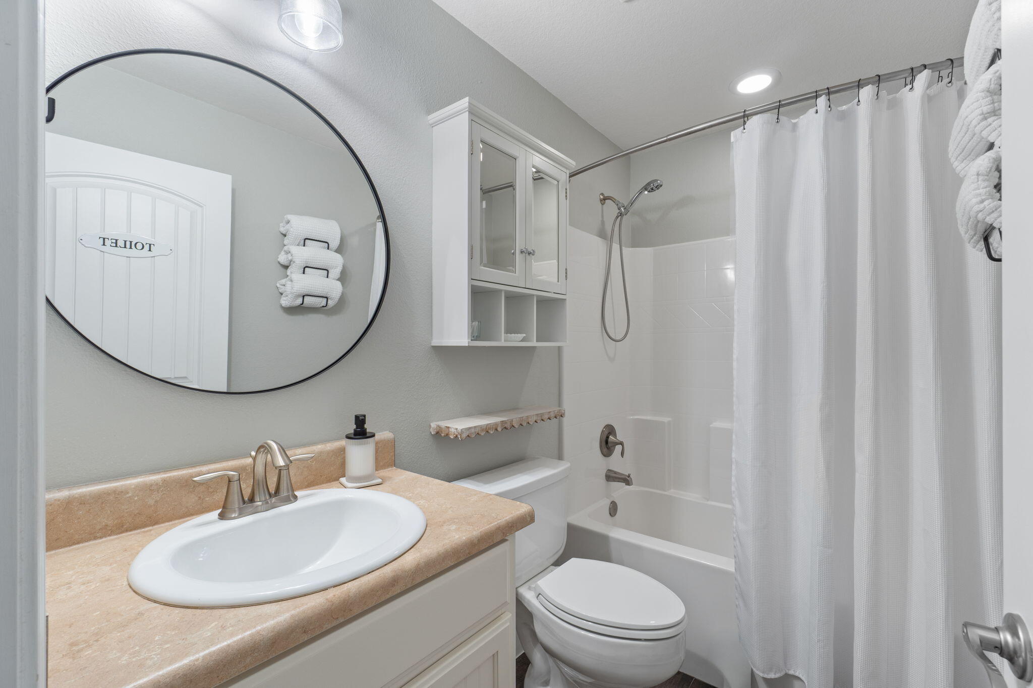 EAST BAY RIVER ESTATES - Residential