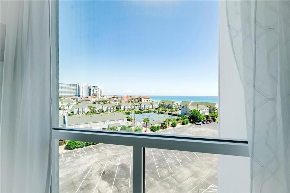 SHORELINE TOWERS 3 - Residential