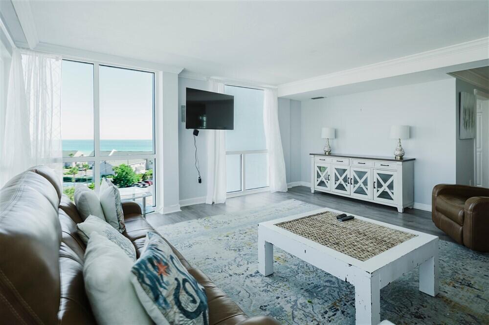 SHORELINE TOWERS 3 - Residential