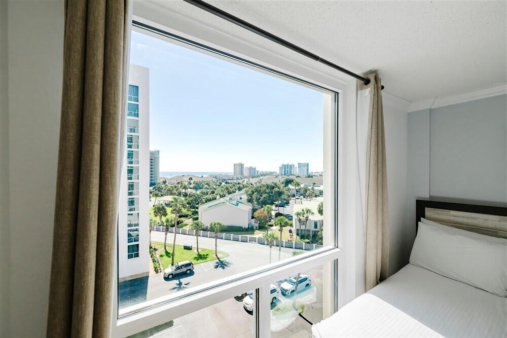 SHORELINE TOWERS 3 - Residential