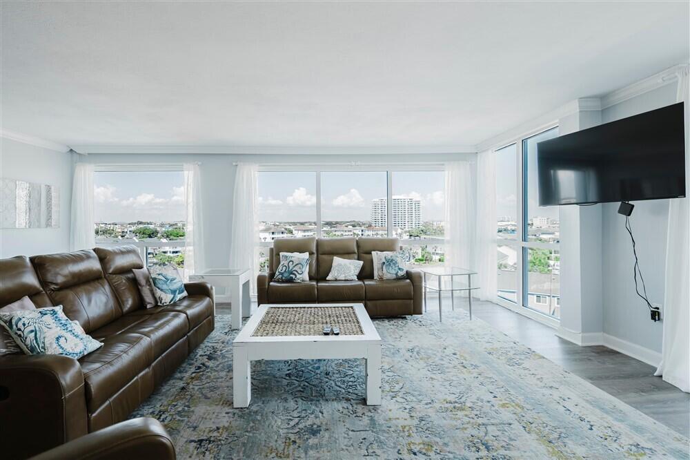 SHORELINE TOWERS 3 - Residential