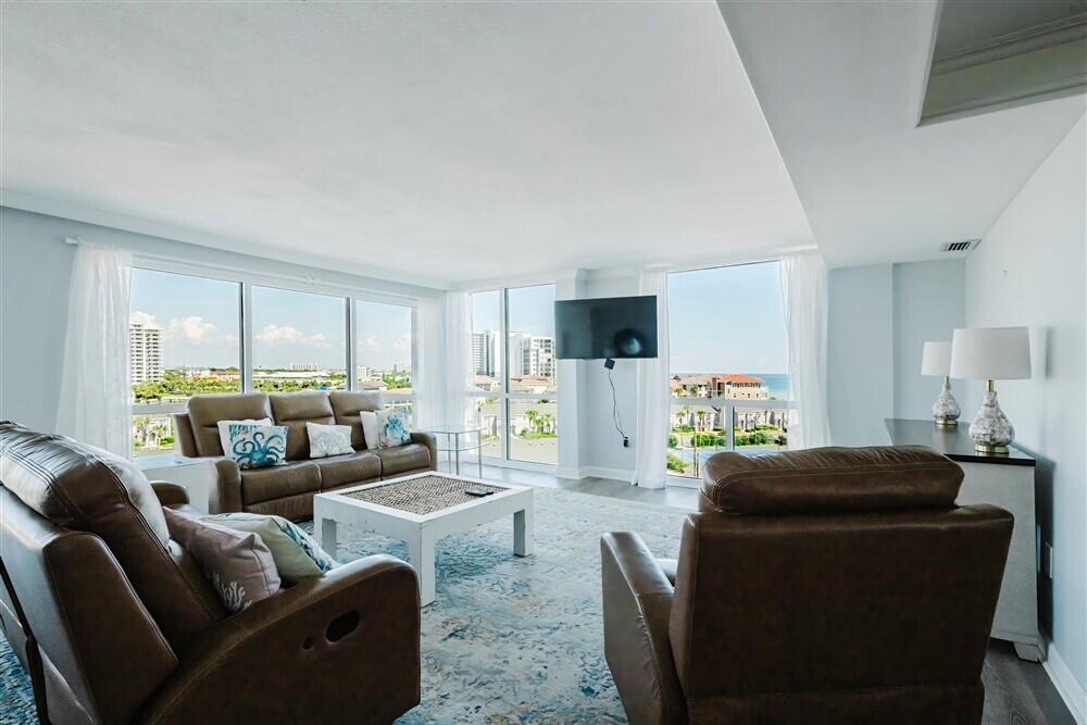 SHORELINE TOWERS 3 - Residential