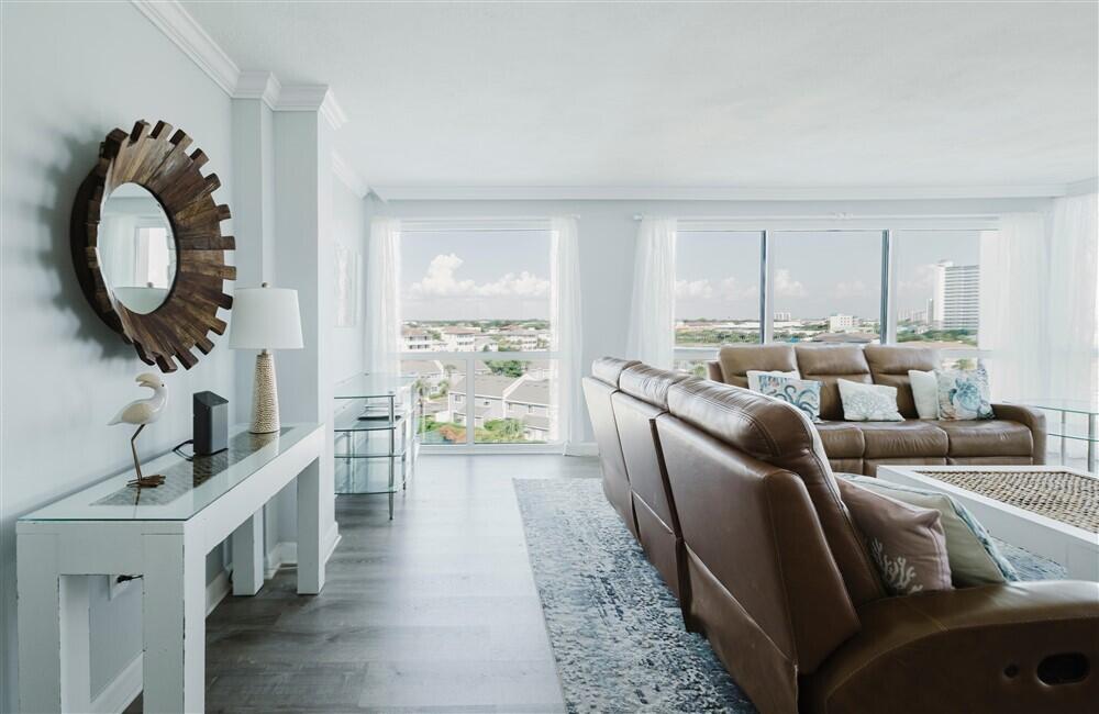 SHORELINE TOWERS 3 - Residential