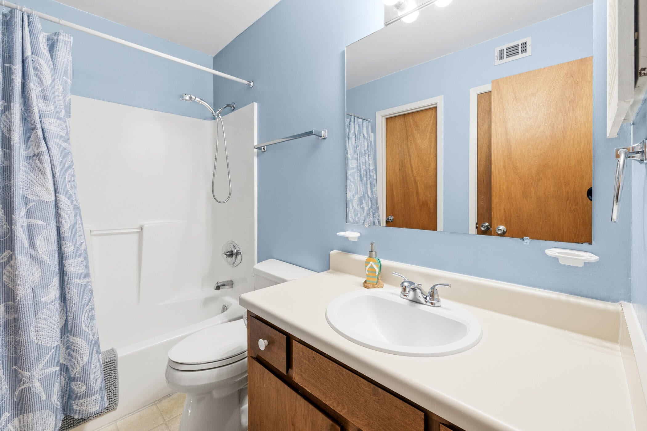 PORTSIDE CONDO - Residential