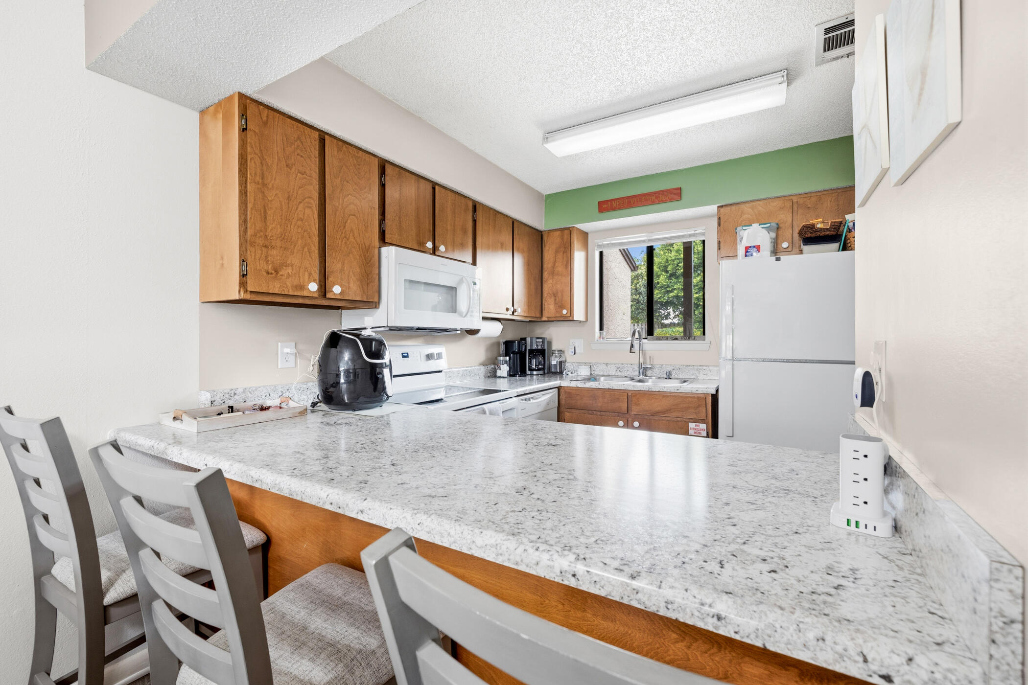 PORTSIDE CONDO - Residential