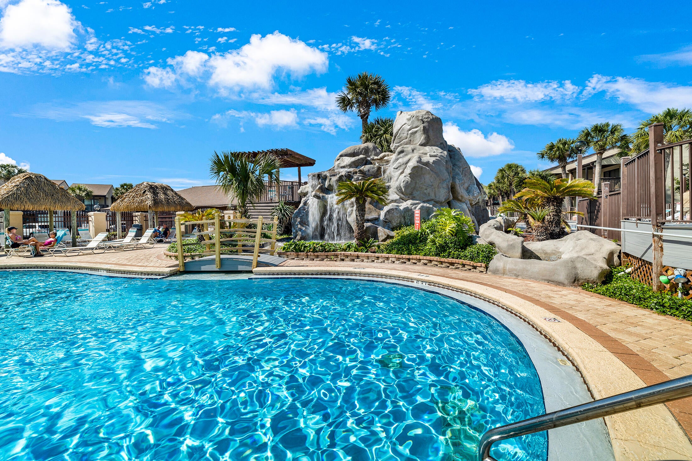 PORTSIDE CONDO - Residential