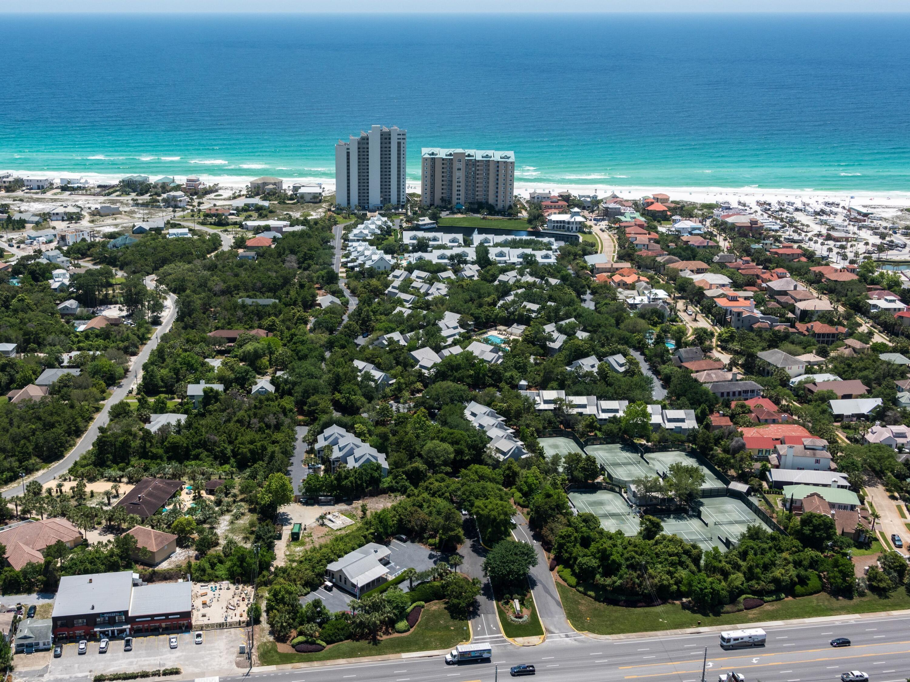 HIDDEN DUNES BEACH COTTAGES 2 - Residential