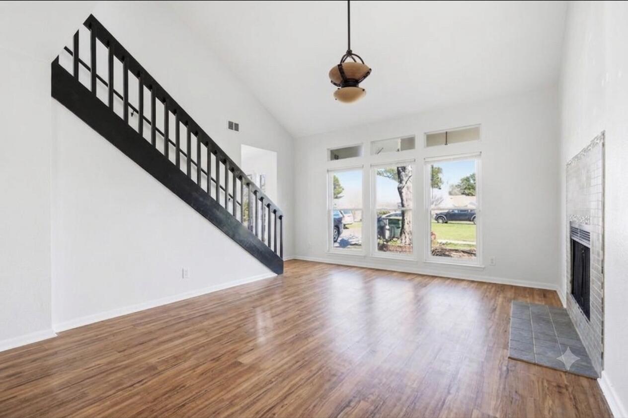 CANTERBURY WOODS - Residential