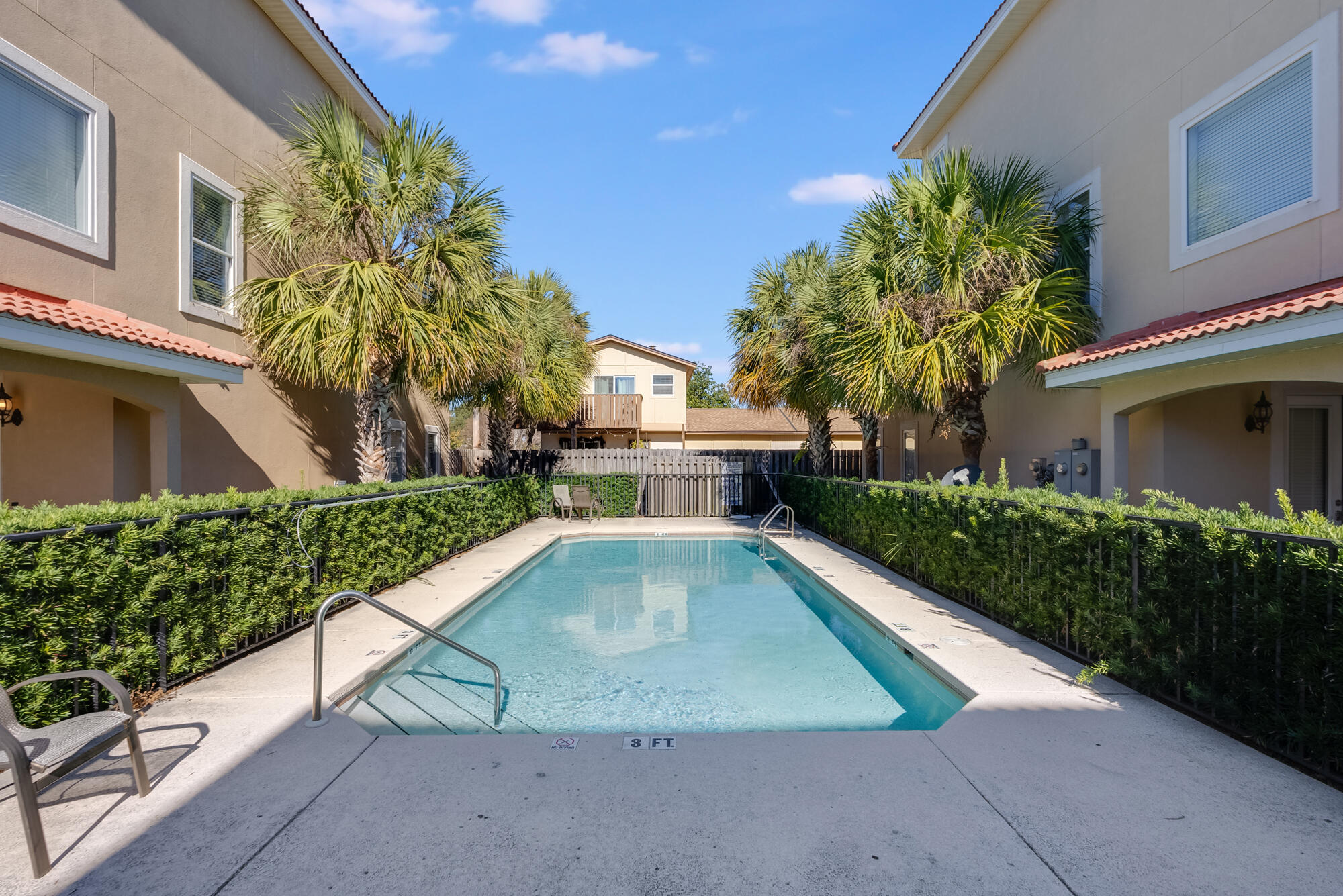 BELLA COSTA - Residential
