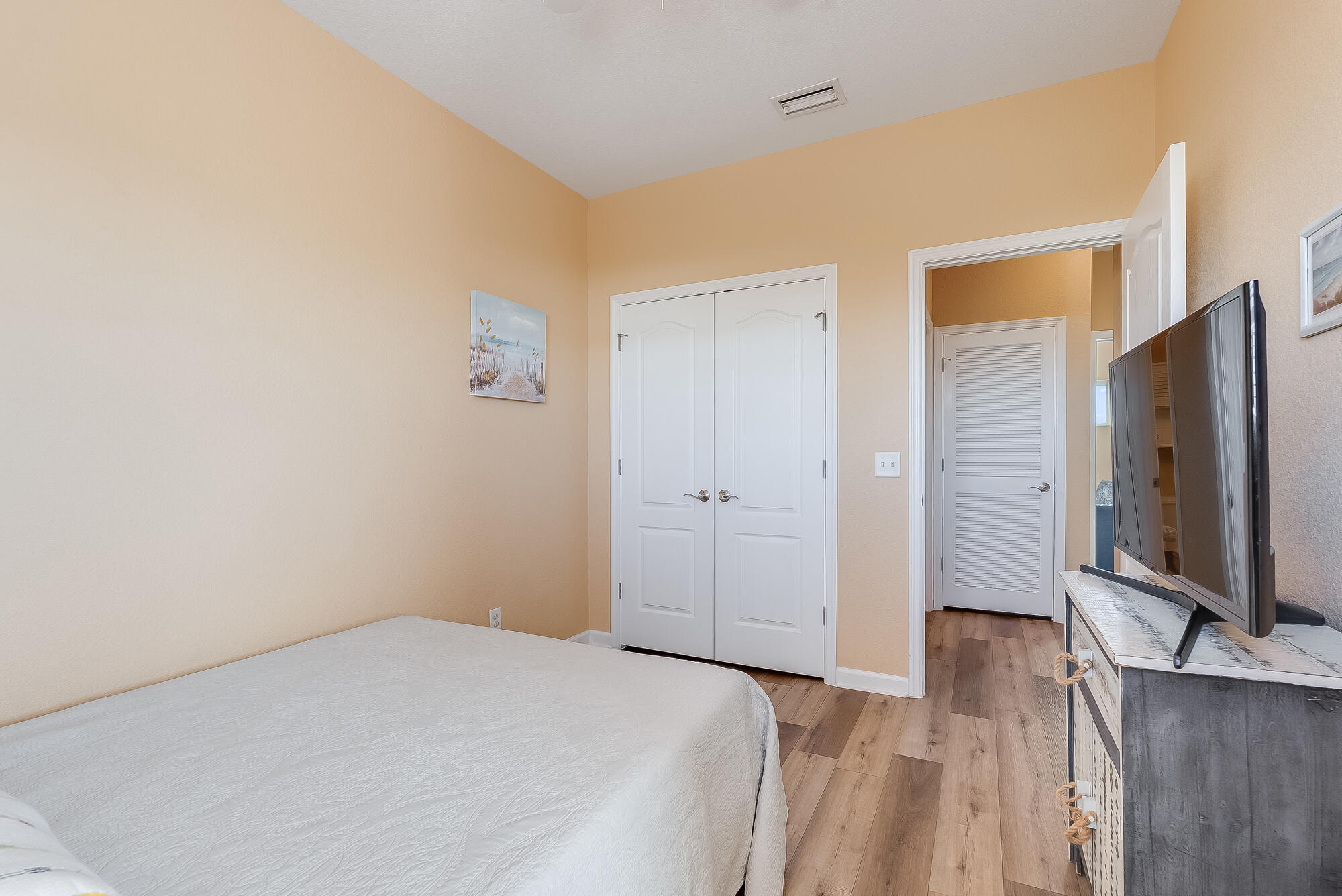 BELLA COSTA - Residential