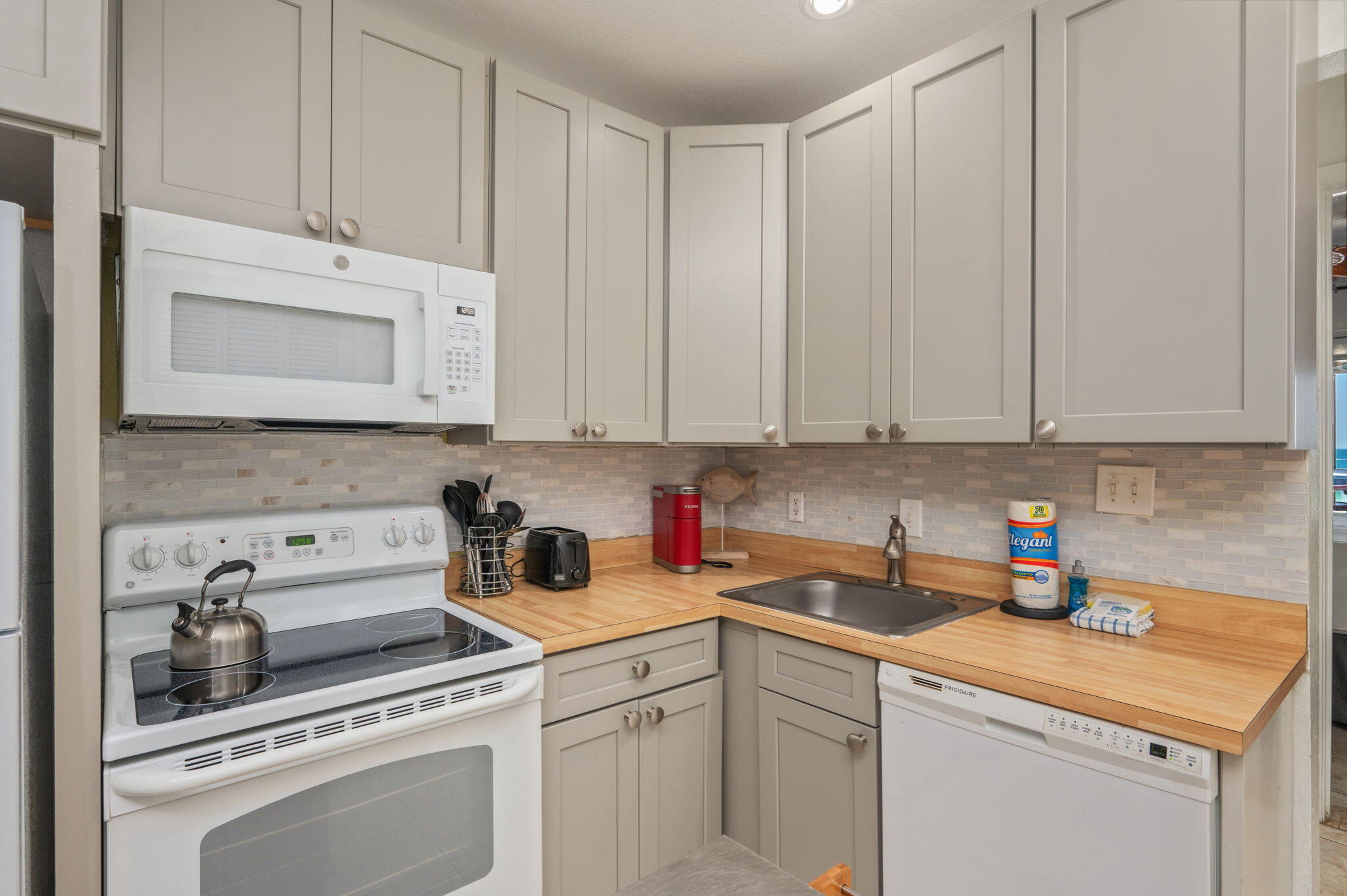 Sanddollar Townhomes - Residential