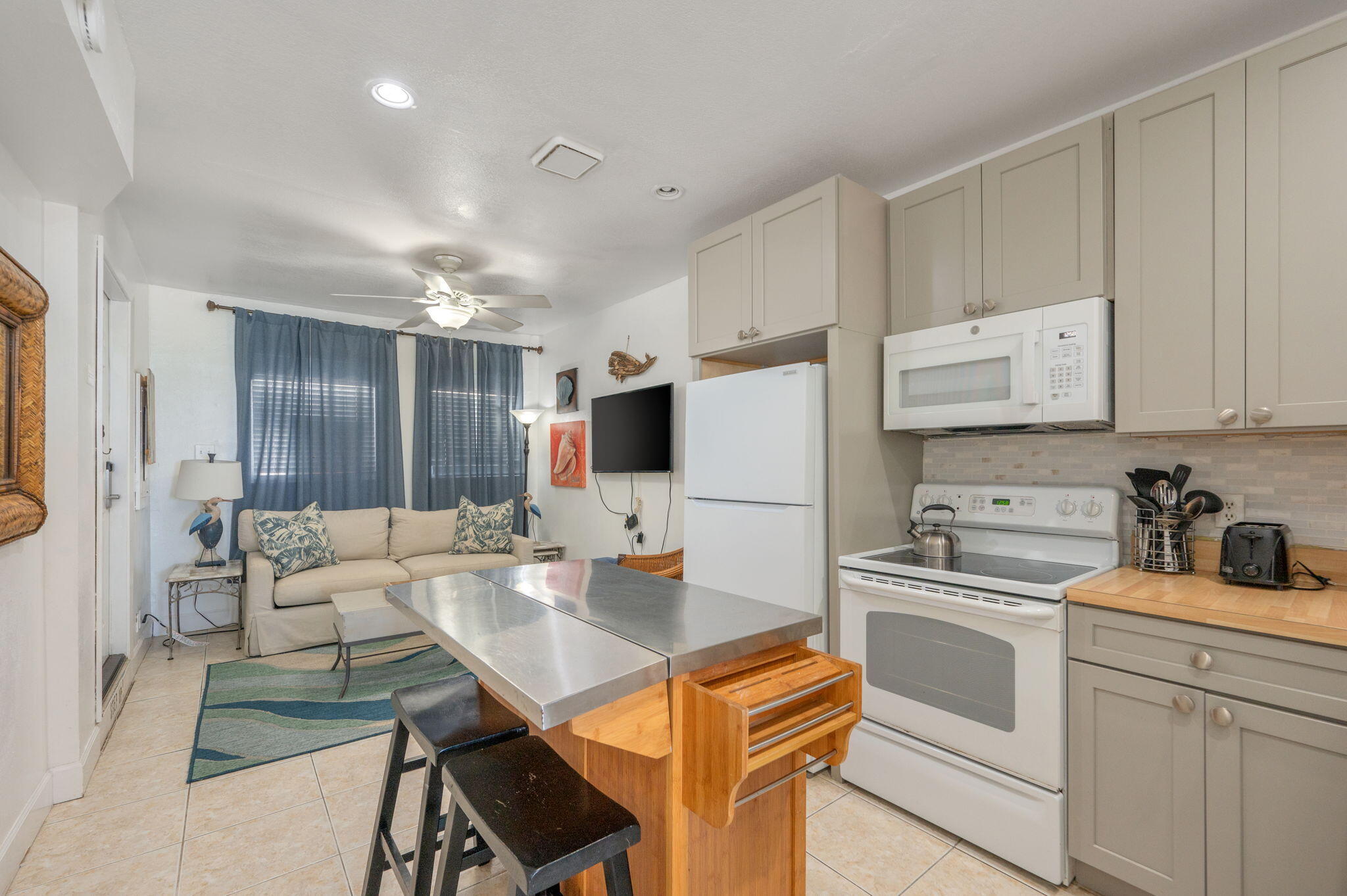 Sanddollar Townhomes - Residential