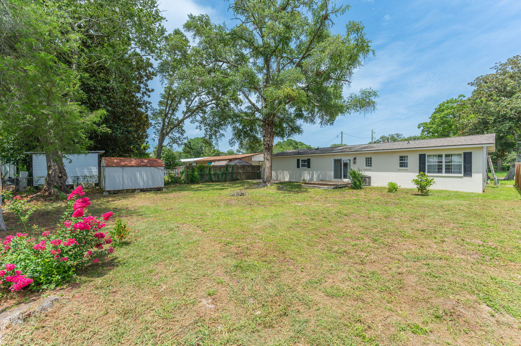 WINTHROP PLACE - Residential