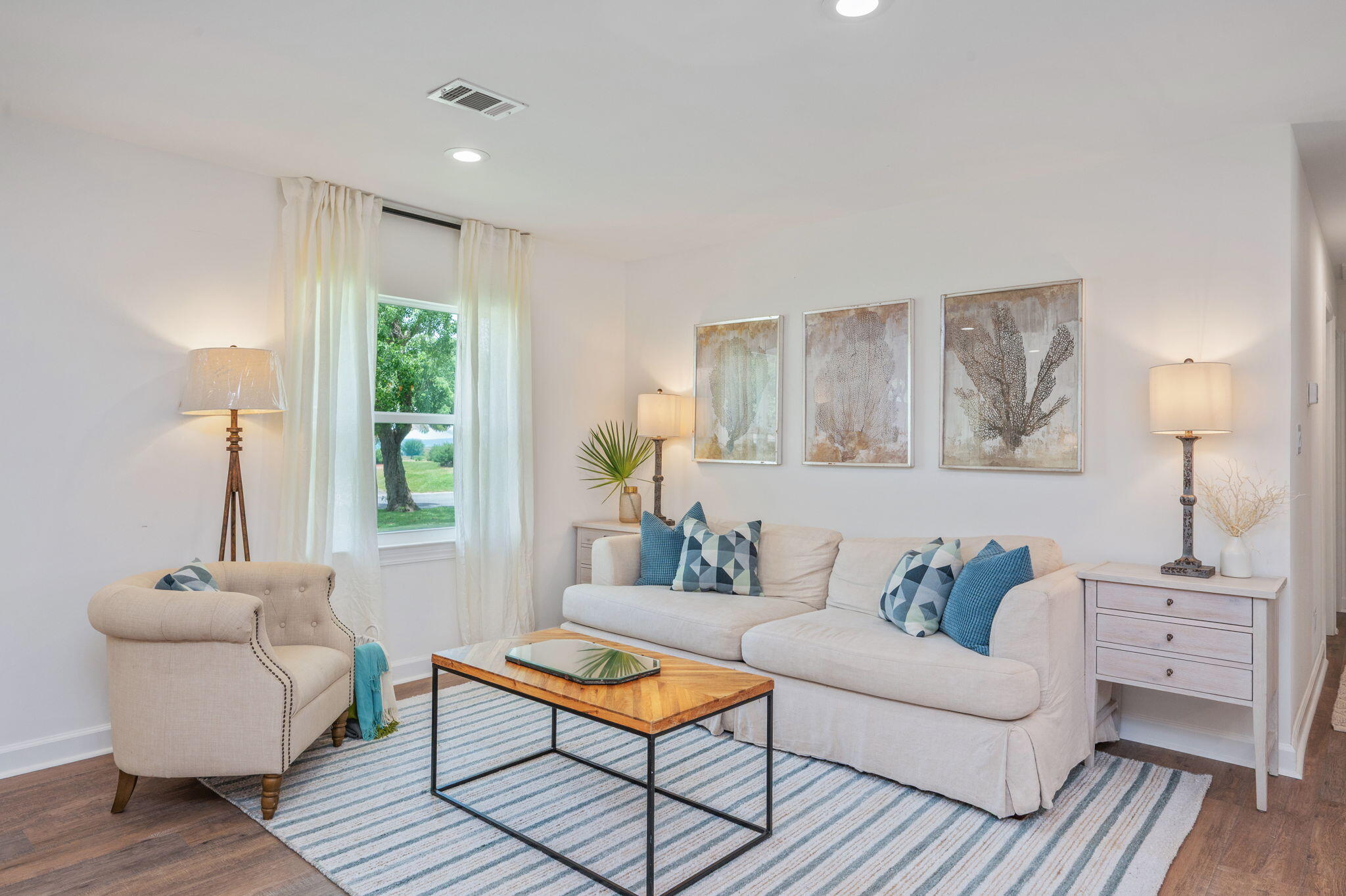 WINTHROP PLACE - Residential