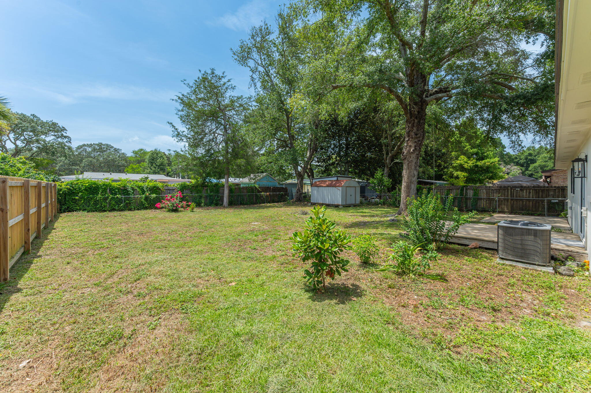WINTHROP PLACE - Residential