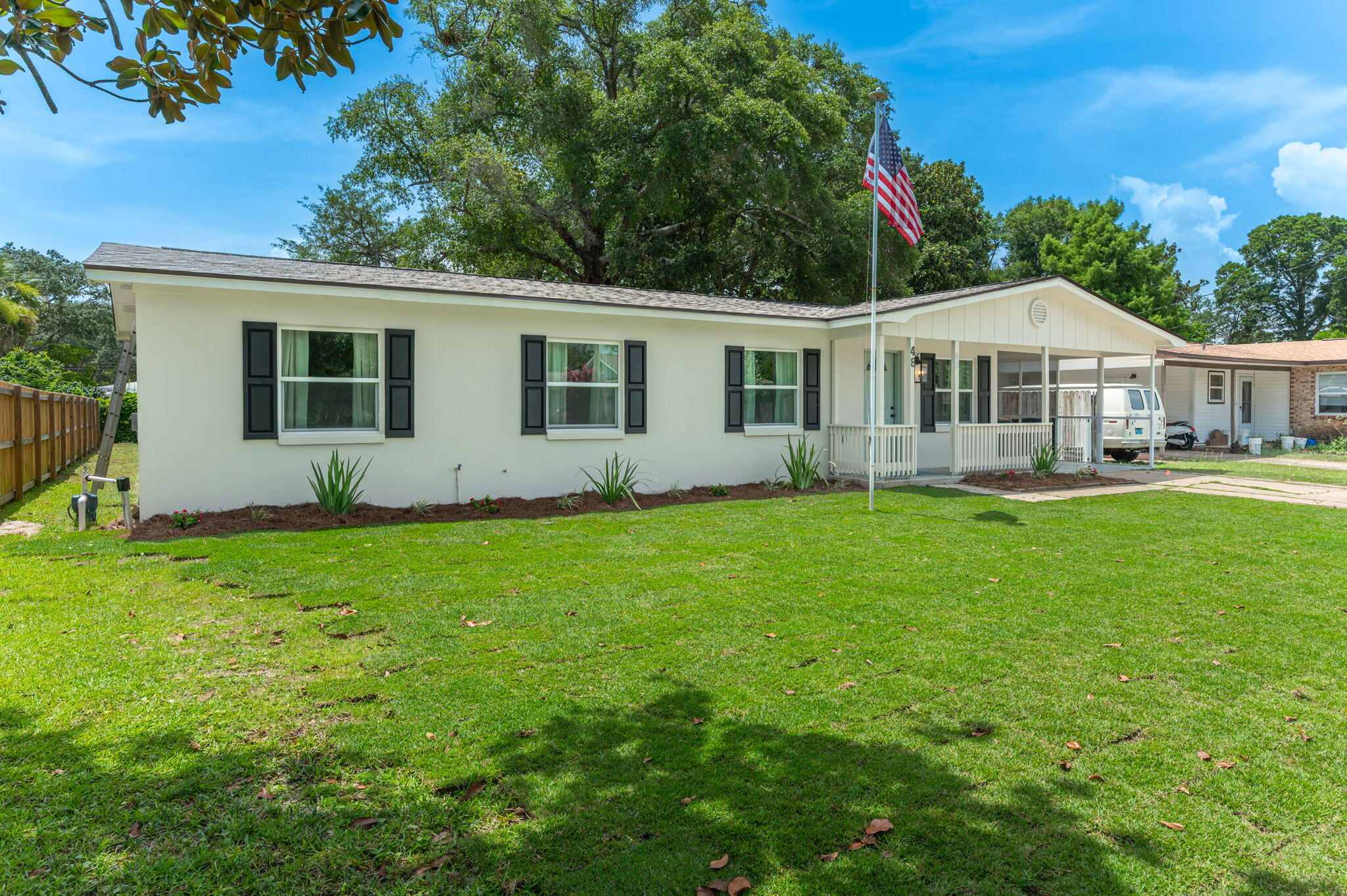 WINTHROP PLACE - Residential