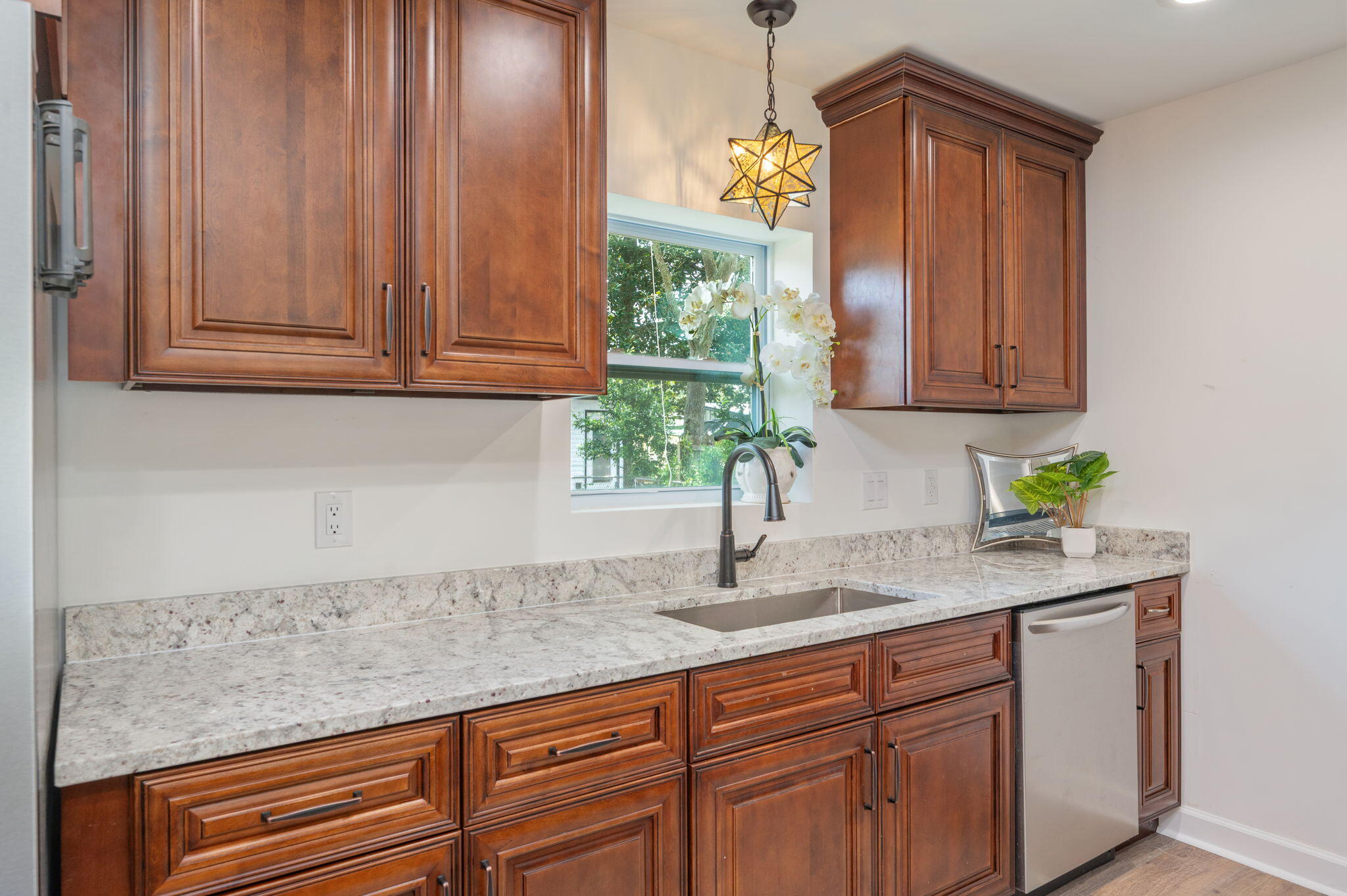 WINTHROP PLACE - Residential