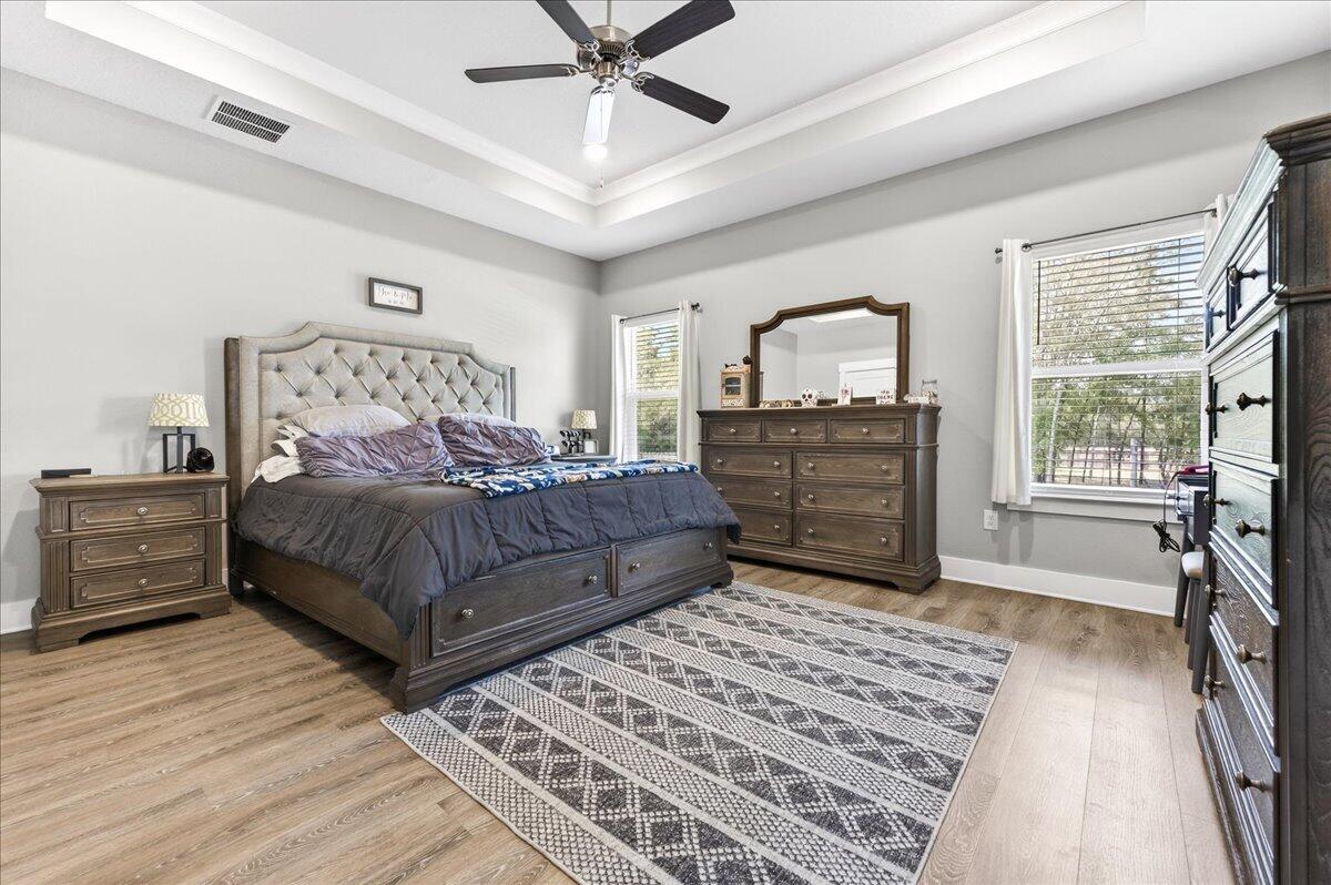 HILLWOOD ESTATES. - Residential