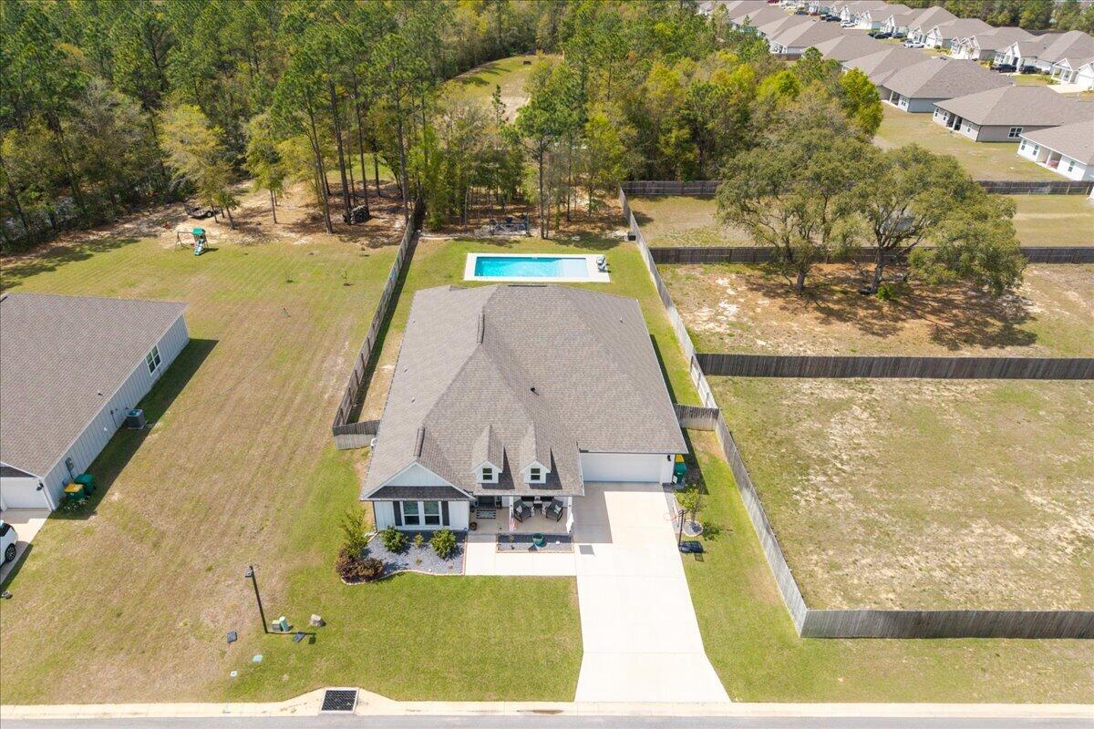 HILLWOOD ESTATES. - Residential