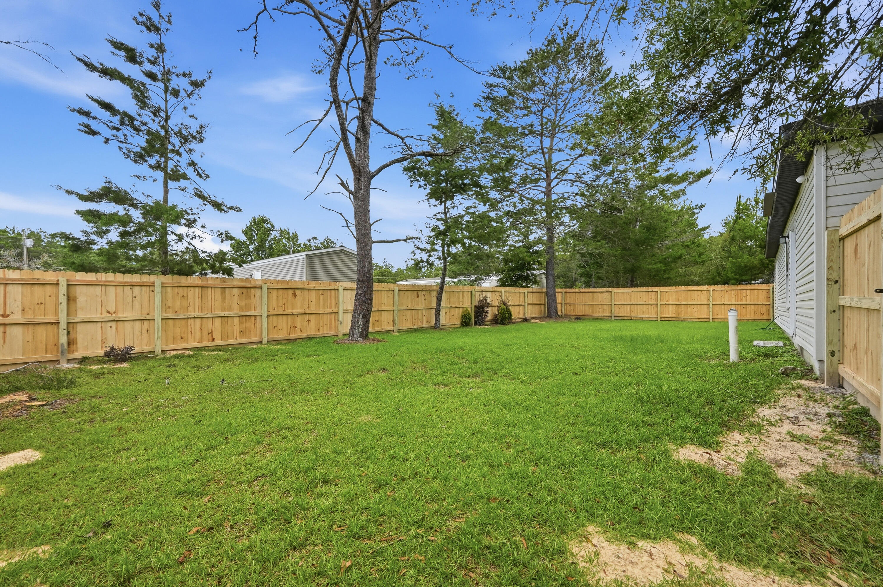 OAKWOOD HILLS UNIT 1 - Residential Lease