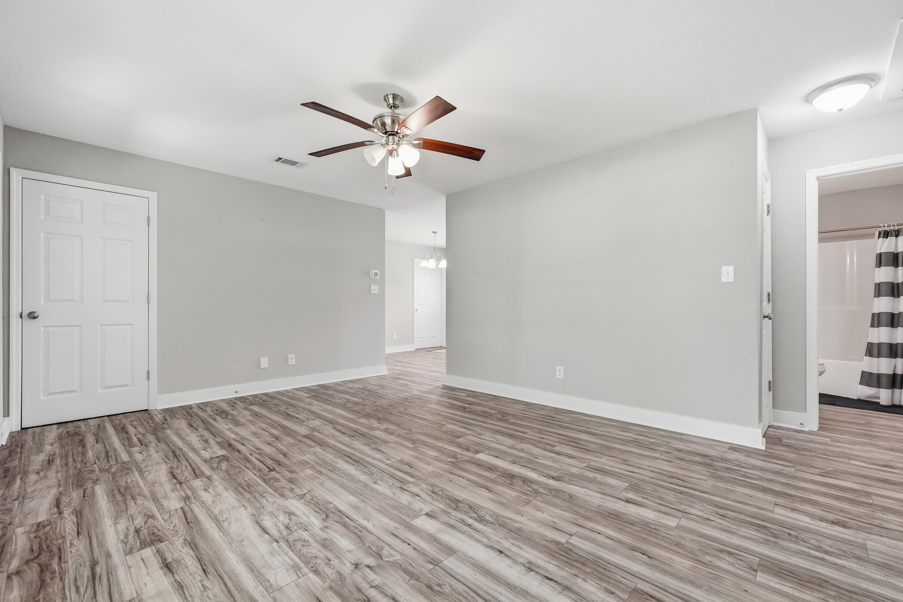 OAKWOOD HILLS UNIT 1 - Residential Lease