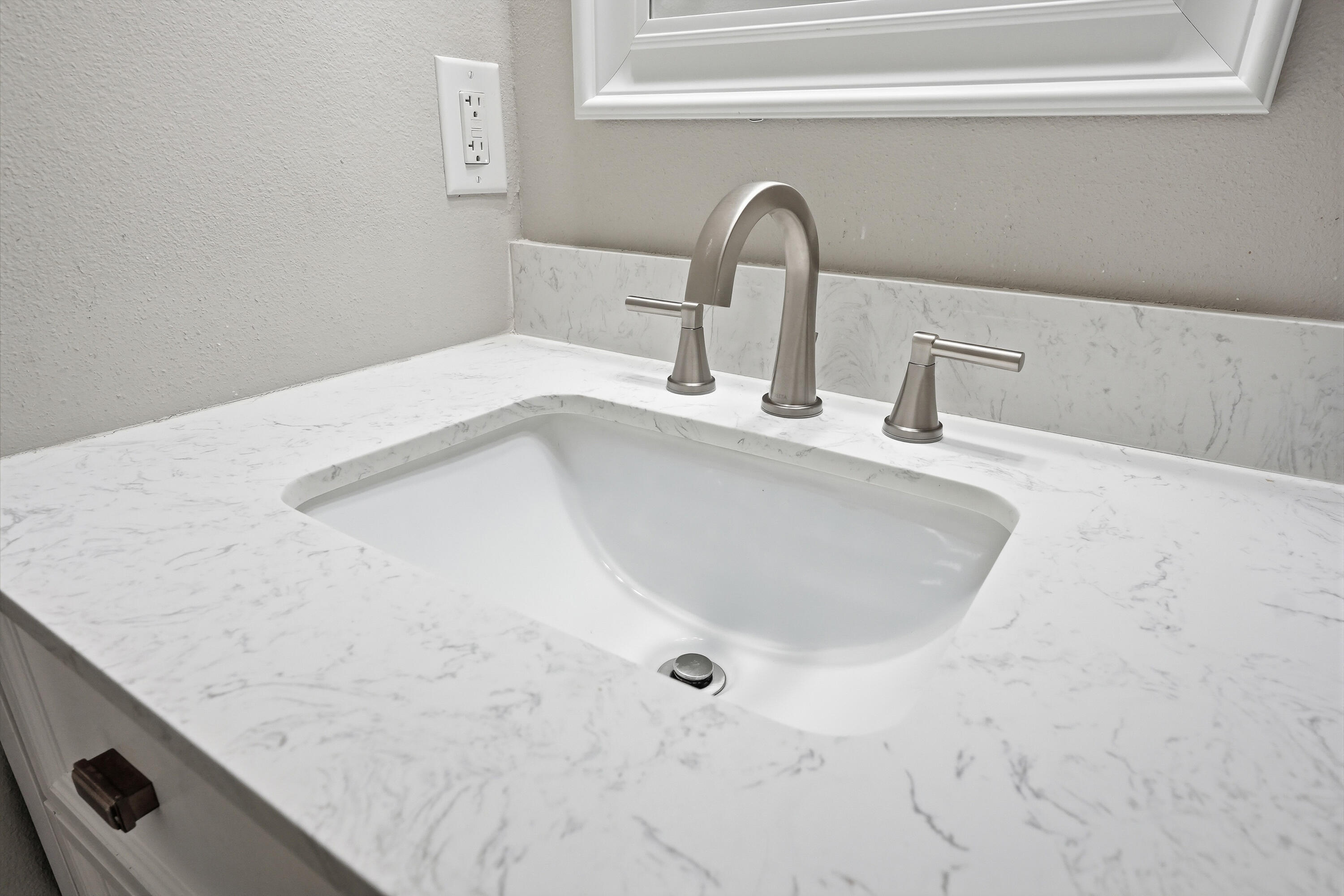 OAKWOOD HILLS UNIT 1 - Residential Lease