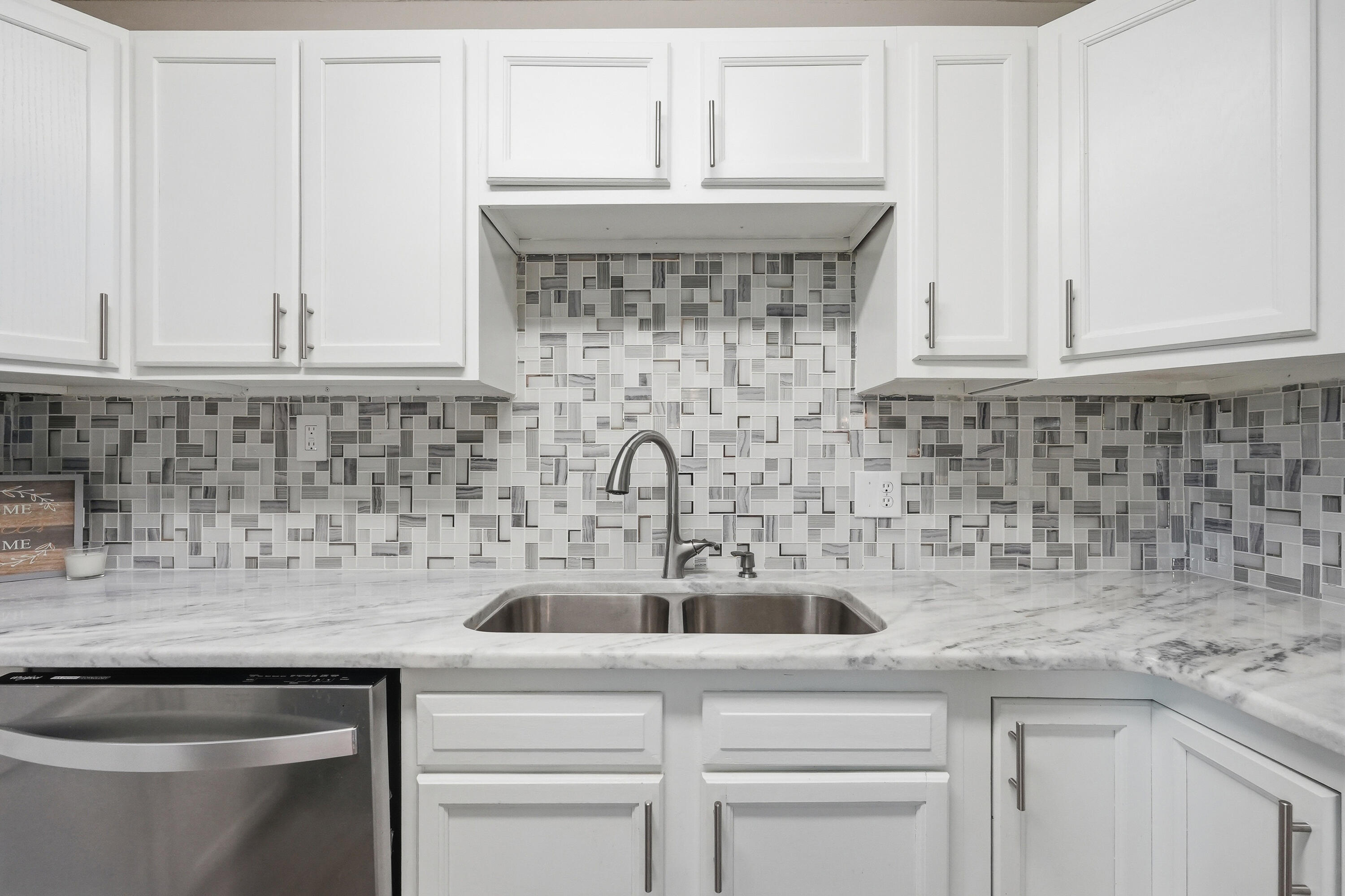 OAKWOOD HILLS UNIT 1 - Residential Lease
