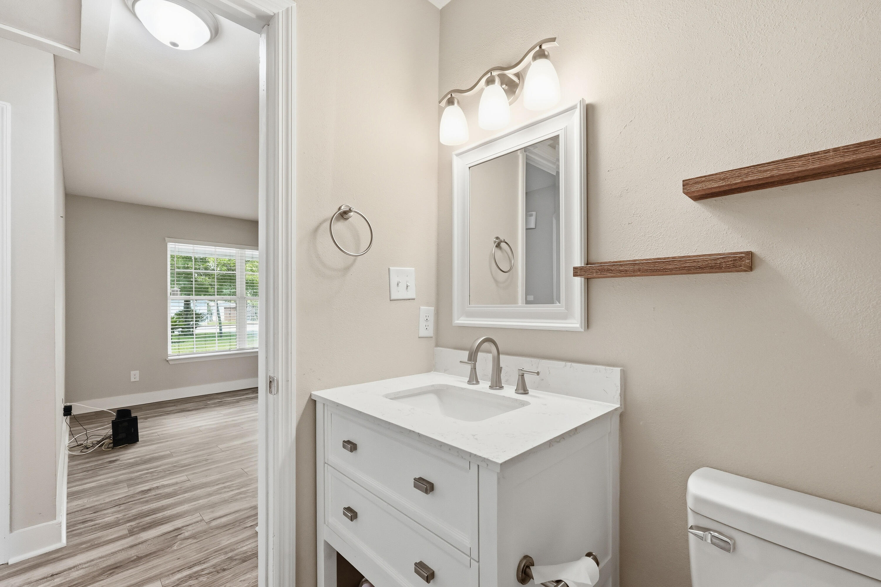 OAKWOOD HILLS UNIT 1 - Residential Lease